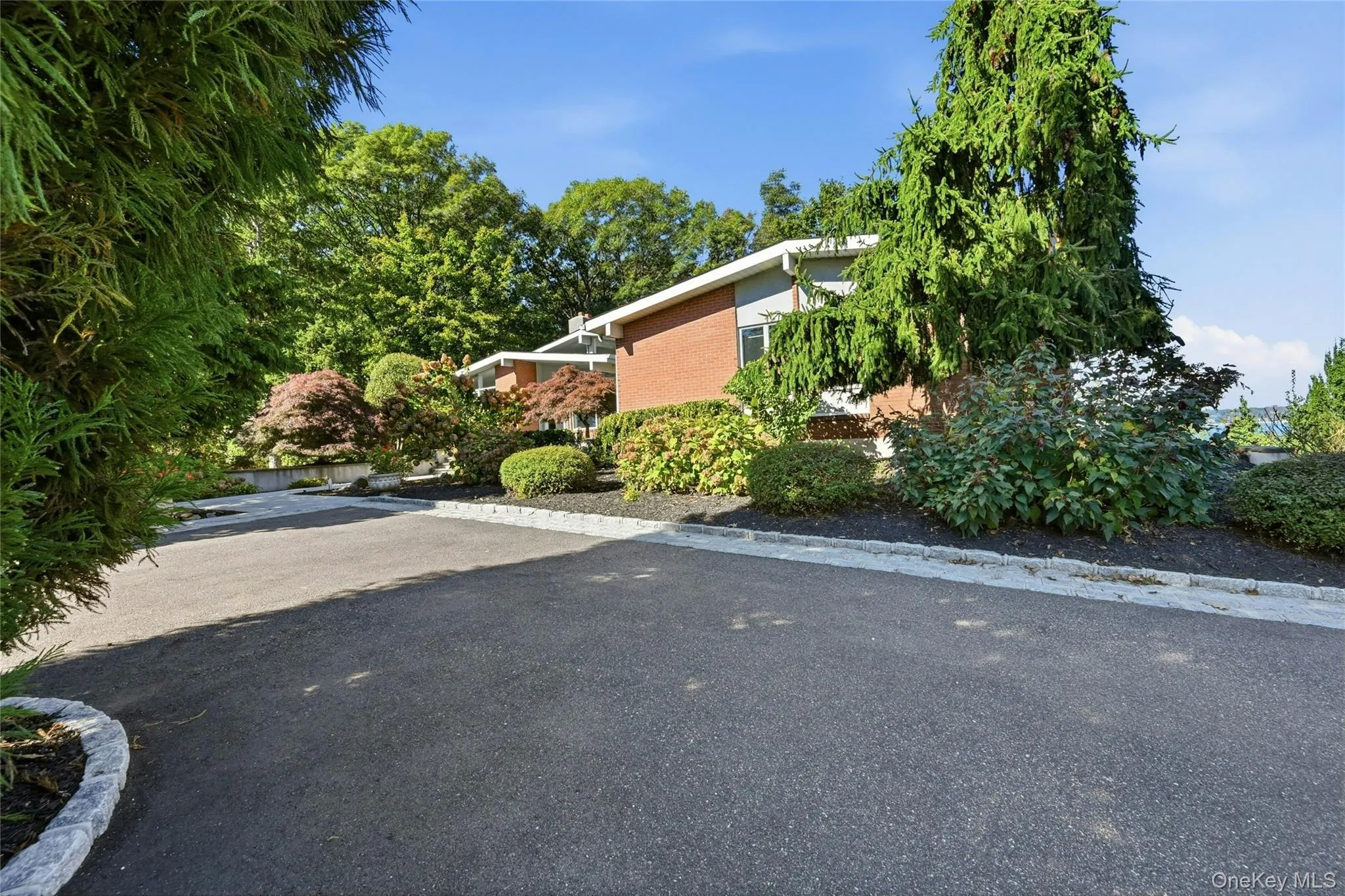 17 Terra Mar Drive, Huntington, NY, 5 Bedrooms Bedrooms, 11 Rooms Rooms,3 BathroomsBathrooms,Residential,For Rent,Terra Mar,0,1059512 17 Terra Mar Drive, Huntington, NY, 5 Bedrooms Bedrooms, 11 Rooms Rooms,3 BathroomsBathrooms,Residential,For Rent,Terra Mar,0,1059512