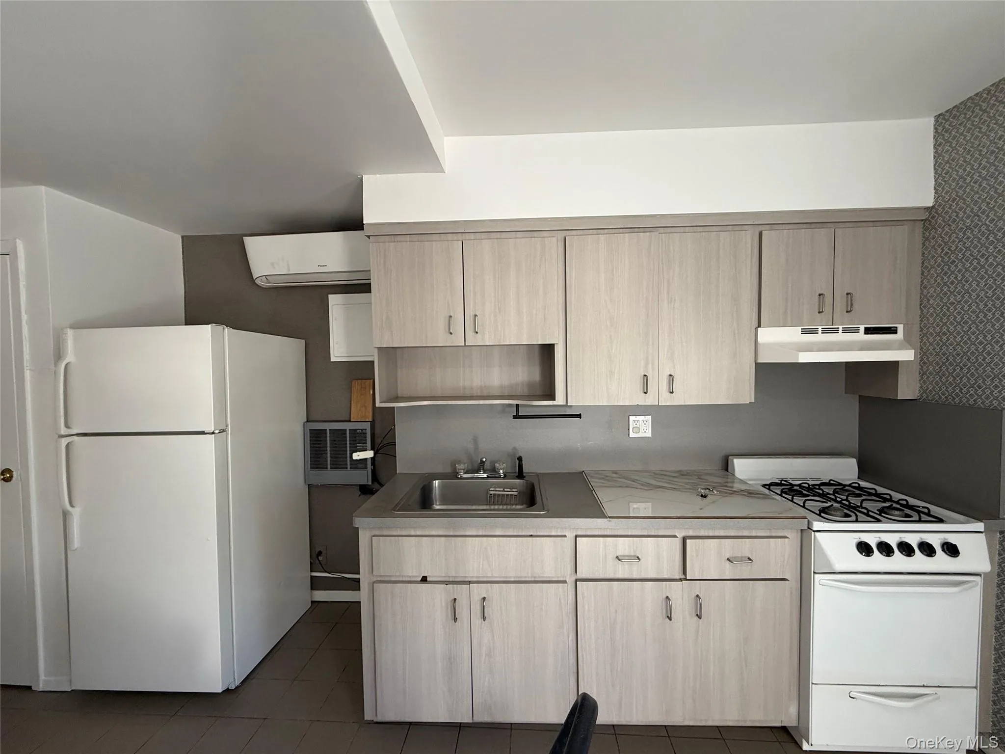 355 Bayville Avenue, Oyster Bay, NY, 1 Bedroom Bedrooms, 3 Room Rooms,1 BathroomBathrooms,Residential Lease,For Rent,Bayville,0,1059514 355 Bayville Avenue, Oyster Bay, NY, 1 Bedroom Bedrooms, 3 Room Rooms,1 BathroomBathrooms,Residential Lease,For Rent,Bayville,0,1059514