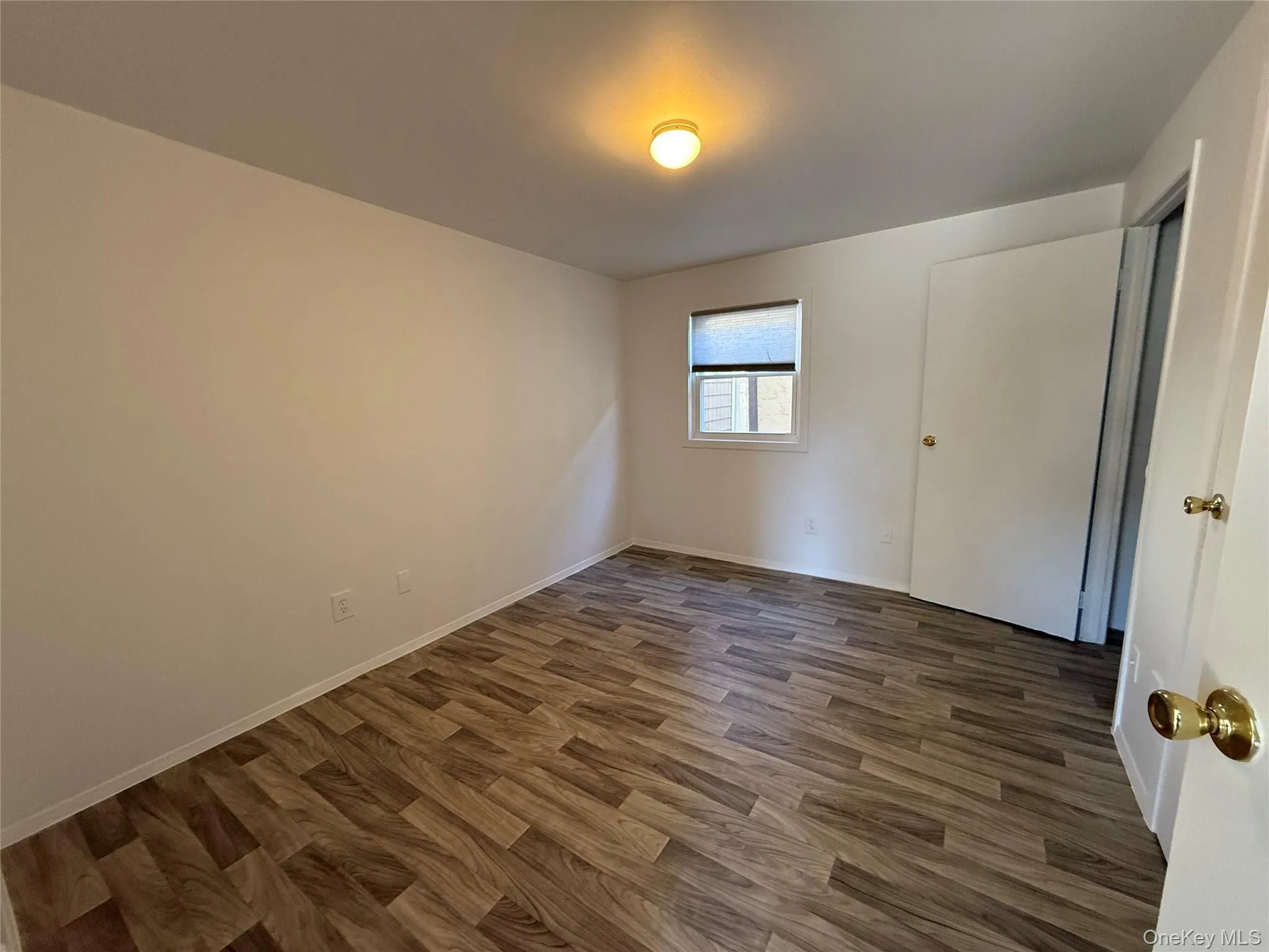355 Bayville Avenue, Oyster Bay, NY, 1 Bedroom Bedrooms, 3 Room Rooms,1 BathroomBathrooms,Residential Lease,For Rent,Bayville,0,1059514 355 Bayville Avenue, Oyster Bay, NY, 1 Bedroom Bedrooms, 3 Room Rooms,1 BathroomBathrooms,Residential Lease,For Rent,Bayville,0,1059514
