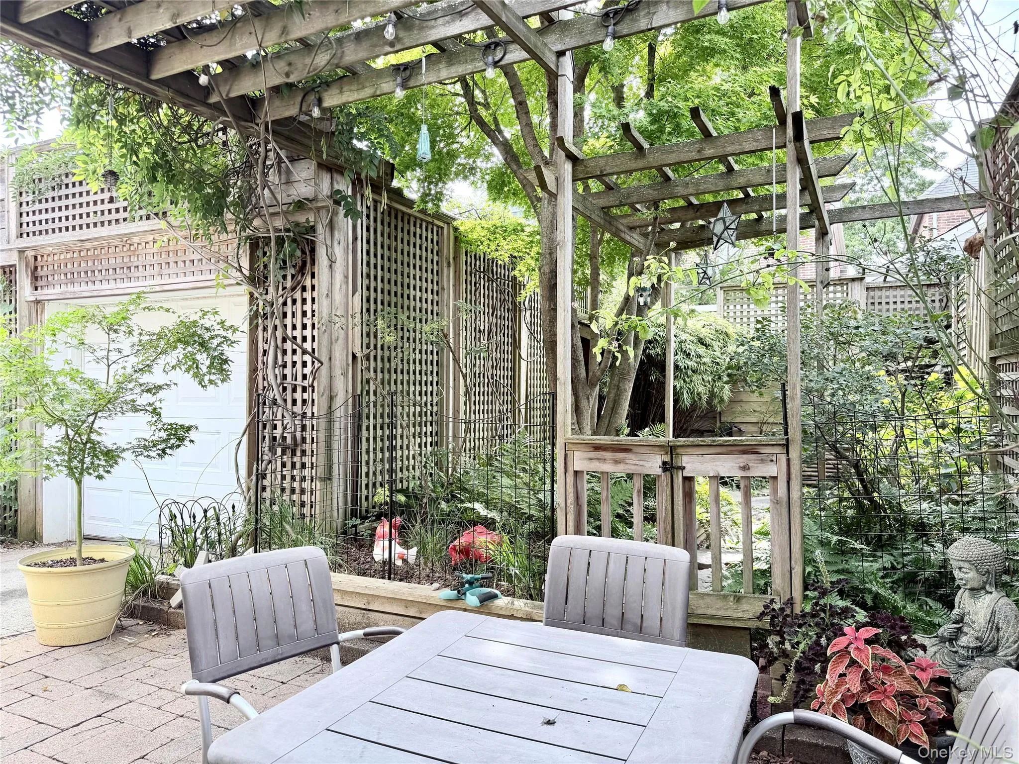 6362 84th Place, New York, NY, 3 Bedrooms Bedrooms, 7 Rooms Rooms,1 BathroomBathrooms,Residential,For Rent,84th,0,1059515 6362 84th Place, New York, NY, 3 Bedrooms Bedrooms, 7 Rooms Rooms,1 BathroomBathrooms,Residential,For Rent,84th,0,1059515