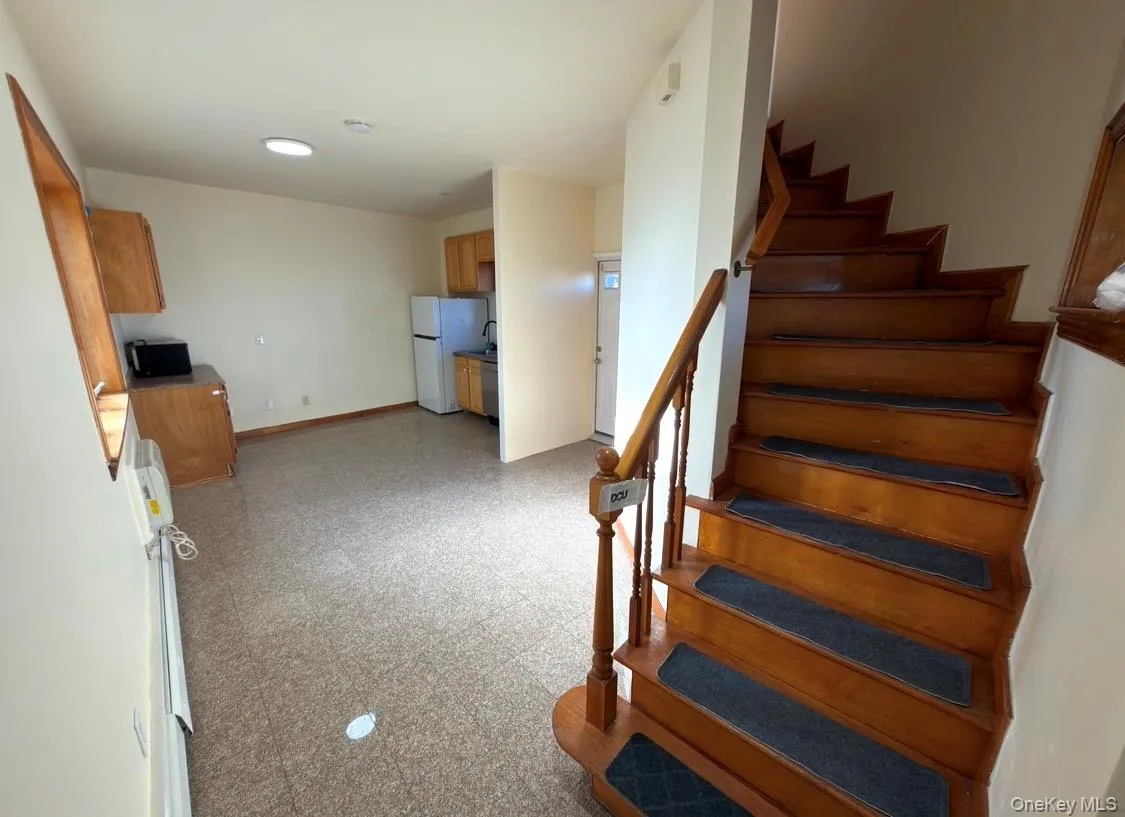 62-11 Woodside Avenue, New York, NY, 3 Bedroom Bedrooms, 4 Room Rooms,2 BathroomBathrooms,Residential Lease,For Rent,Woodside,0,1059523 62-11 Woodside Avenue, New York, NY, 3 Bedroom Bedrooms, 4 Room Rooms,2 BathroomBathrooms,Residential Lease,For Rent,Woodside,0,1059523