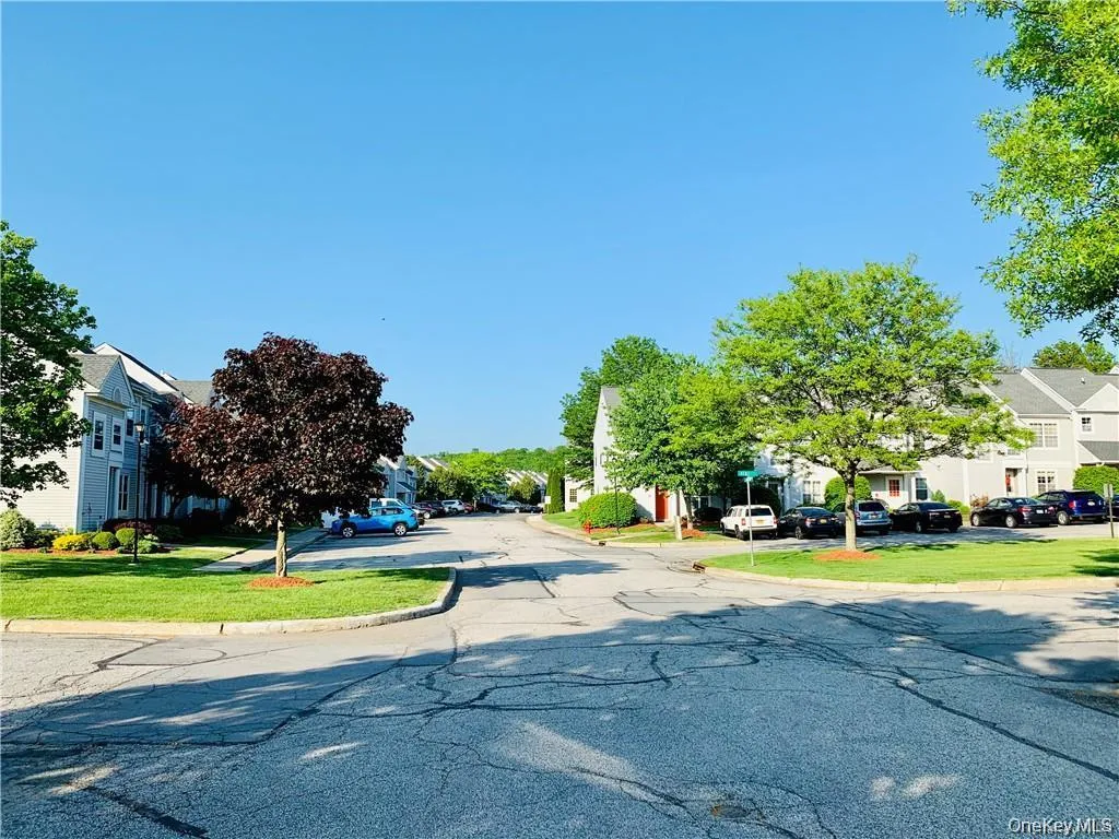 10 Kensington Way, Middletown, NY, 2 Bedrooms Bedrooms, 5 Rooms Rooms,1 BathroomBathrooms,Residential Lease,For Rent,Kensington,0,1059526 10 Kensington Way, Middletown, NY, 2 Bedrooms Bedrooms, 5 Rooms Rooms,1 BathroomBathrooms,Residential Lease,For Rent,Kensington,0,1059526