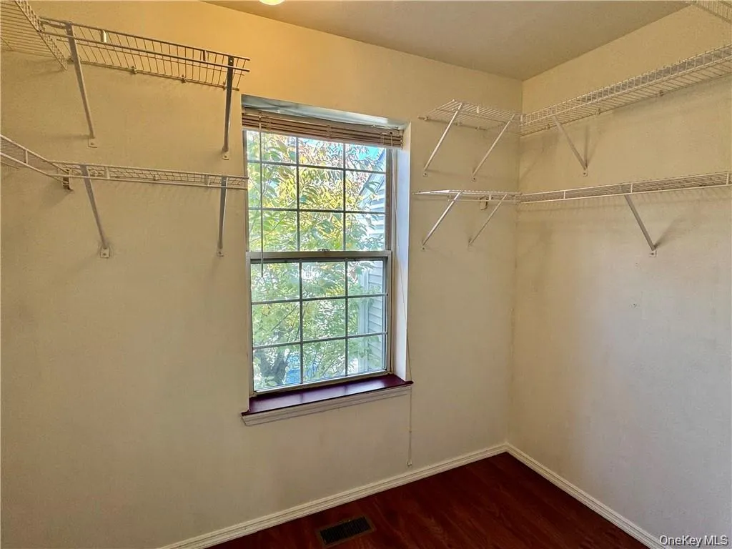 walk-in closet walk-in closet