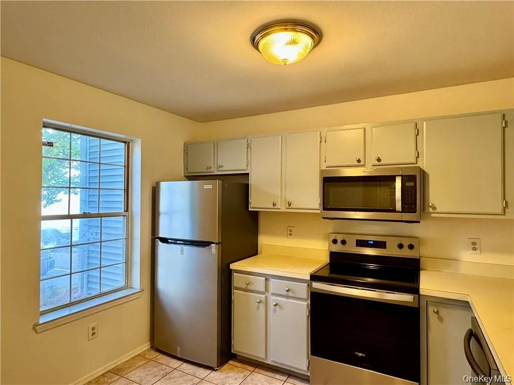 10 Kensington Way, Middletown, NY, 2 Bedrooms Bedrooms, 5 Rooms Rooms,1 BathroomBathrooms,Residential Lease,For Rent,Kensington,0,1059526 10 Kensington Way, Middletown, NY, 2 Bedrooms Bedrooms, 5 Rooms Rooms,1 BathroomBathrooms,Residential Lease,For Rent,Kensington,0,1059526
