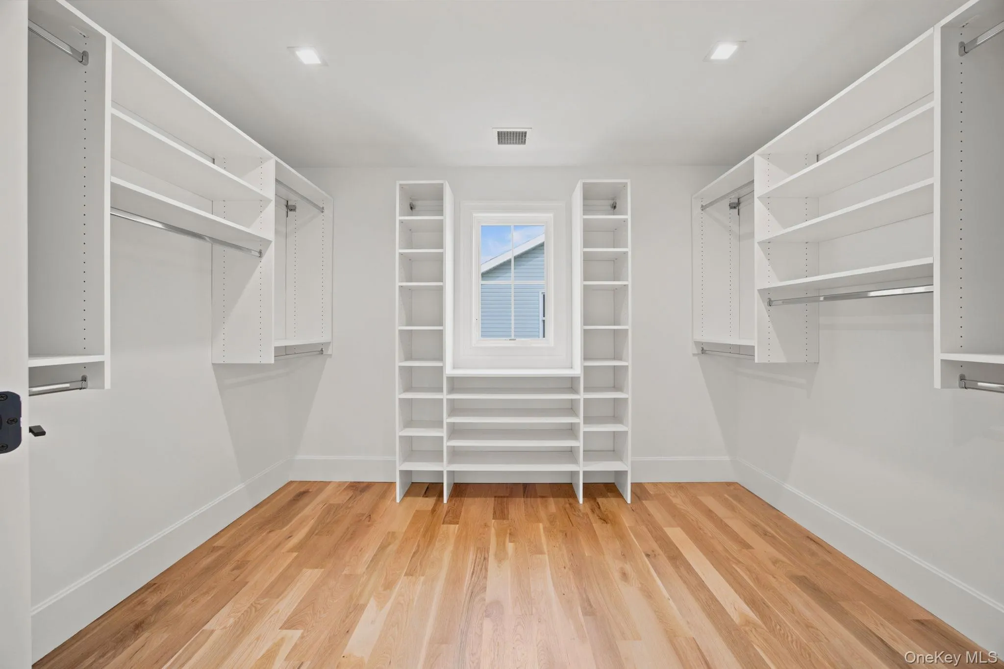 404 Langley Avenue, Hempstead, NY, 4 Bedrooms Bedrooms, 14 Rooms Rooms,3 BathroomsBathrooms,Residential,For Rent,Langley,0,1059543 404 Langley Avenue, Hempstead, NY, 4 Bedrooms Bedrooms, 14 Rooms Rooms,3 BathroomsBathrooms,Residential,For Rent,Langley,0,1059543