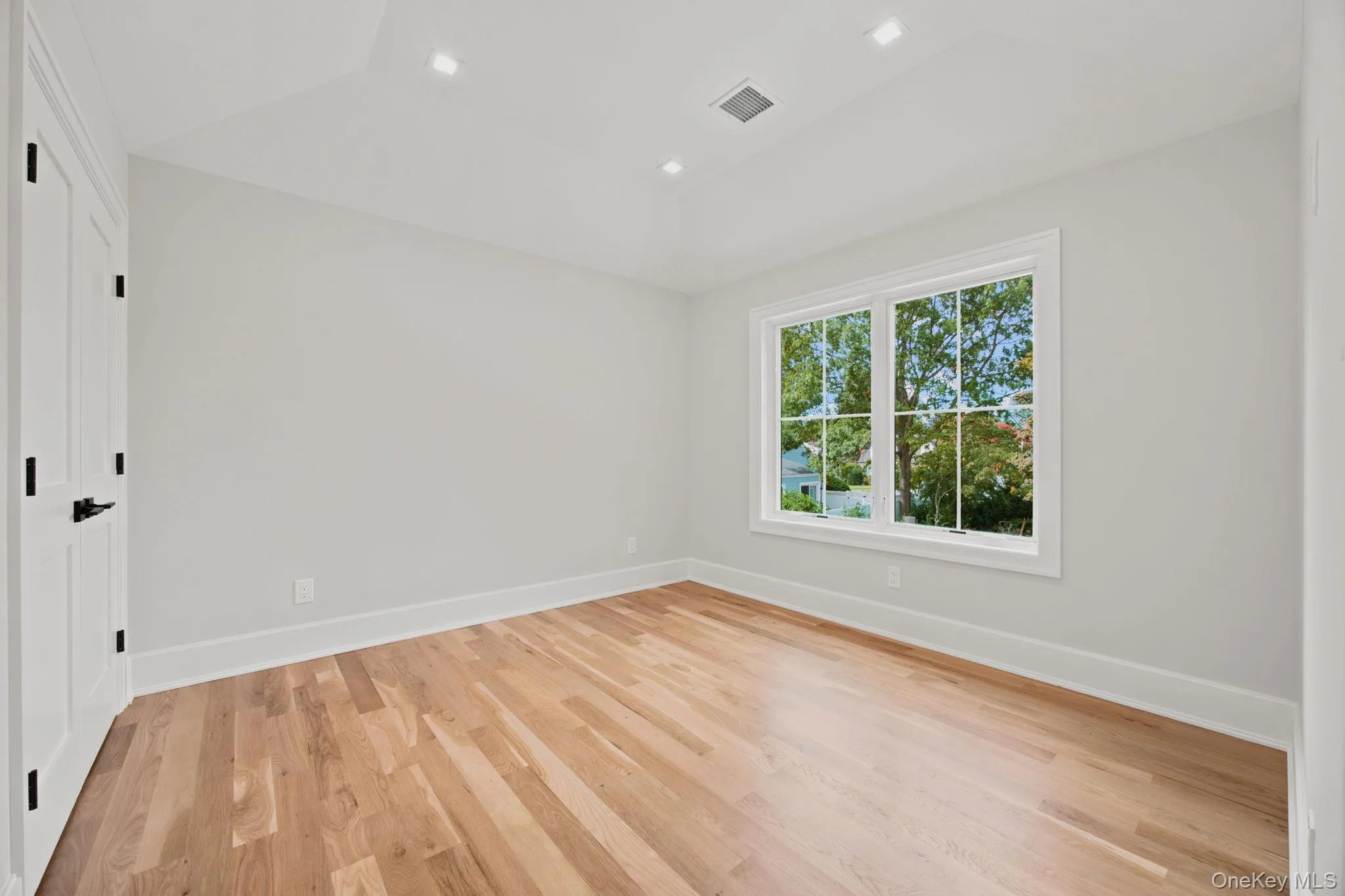 404 Langley Avenue, Hempstead, NY, 4 Bedrooms Bedrooms, 14 Rooms Rooms,3 BathroomsBathrooms,Residential,For Rent,Langley,0,1059543 404 Langley Avenue, Hempstead, NY, 4 Bedrooms Bedrooms, 14 Rooms Rooms,3 BathroomsBathrooms,Residential,For Rent,Langley,0,1059543
