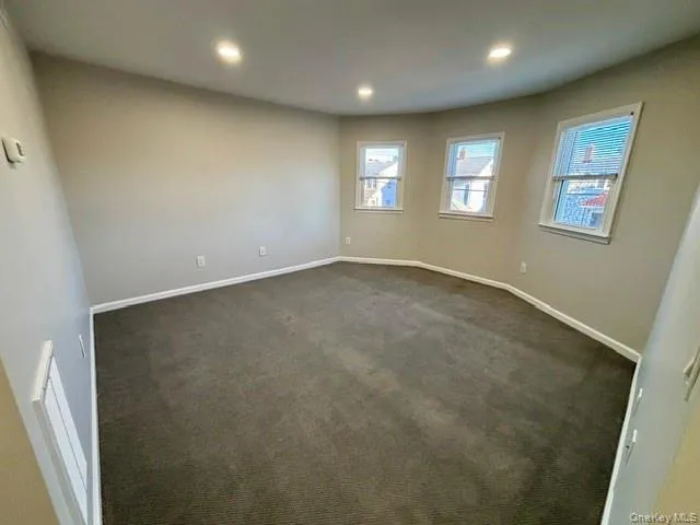 234 Garfield avenue, North Hempstead, NY, 2 Bedroom Bedrooms, 6 Room Rooms,1 BathroomBathrooms,Residential Lease,For Rent,Garfield avenue,0,1059546 234 Garfield avenue, North Hempstead, NY, 2 Bedroom Bedrooms, 6 Room Rooms,1 BathroomBathrooms,Residential Lease,For Rent,Garfield avenue,0,1059546