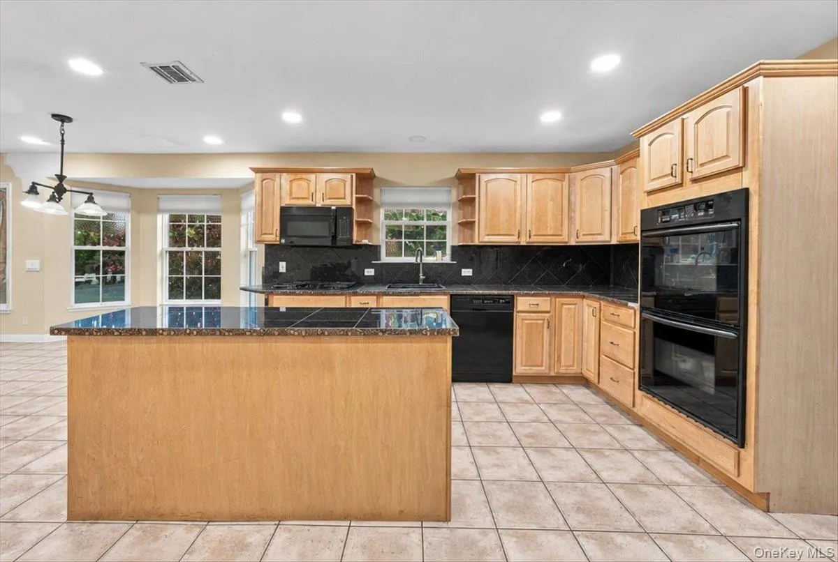 47 Stratler Drive, Brookhaven, NY, 5 Bedrooms Bedrooms, 9 Rooms Rooms,3 BathroomsBathrooms,Residential,For Rent,Stratler,0,1059549 47 Stratler Drive, Brookhaven, NY, 5 Bedrooms Bedrooms, 9 Rooms Rooms,3 BathroomsBathrooms,Residential,For Rent,Stratler,0,1059549