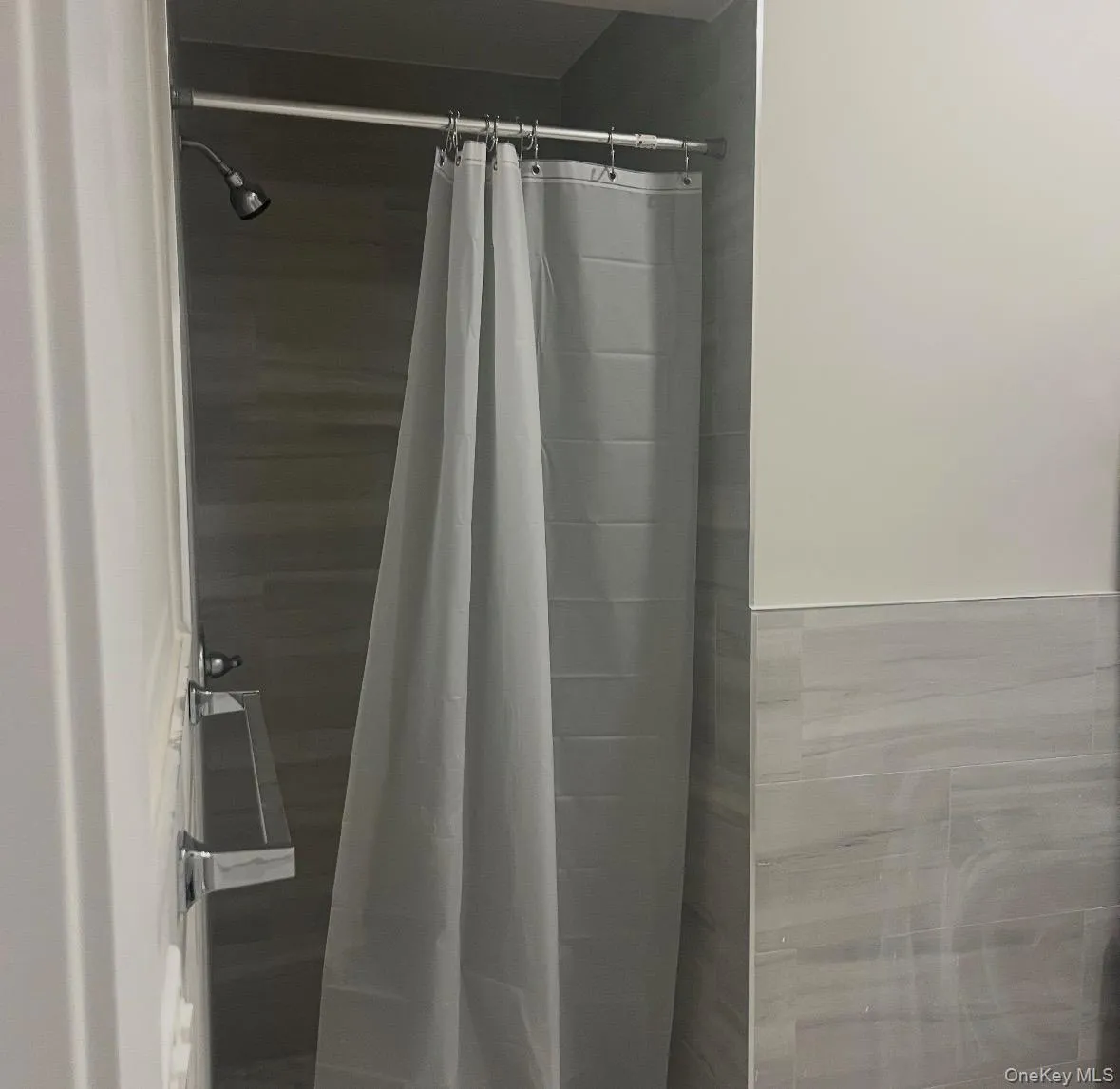111 Roosevelt Avenue, North Hempstead, NY, 1 Bedroom Bedrooms, 3 Room Rooms,1 BathroomBathrooms,Residential Lease,For Rent,Roosevelt,0,1059554 111 Roosevelt Avenue, North Hempstead, NY, 1 Bedroom Bedrooms, 3 Room Rooms,1 BathroomBathrooms,Residential Lease,For Rent,Roosevelt,0,1059554