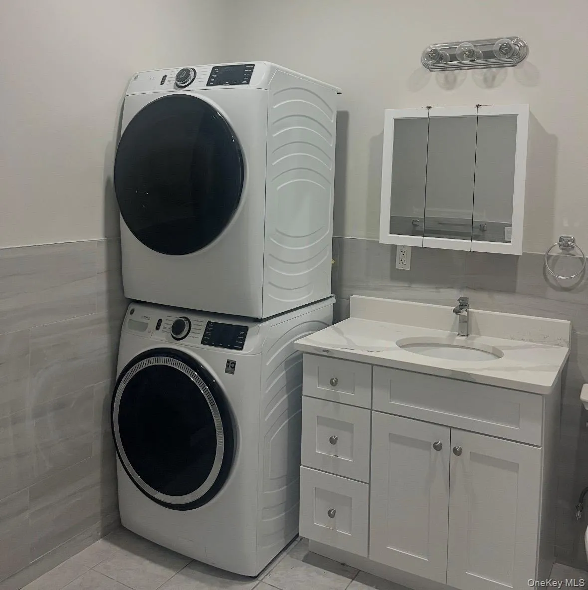 111 Roosevelt Avenue, North Hempstead, NY, 1 Bedroom Bedrooms, 3 Room Rooms,1 BathroomBathrooms,Residential Lease,For Rent,Roosevelt,0,1059554 111 Roosevelt Avenue, North Hempstead, NY, 1 Bedroom Bedrooms, 3 Room Rooms,1 BathroomBathrooms,Residential Lease,For Rent,Roosevelt,0,1059554