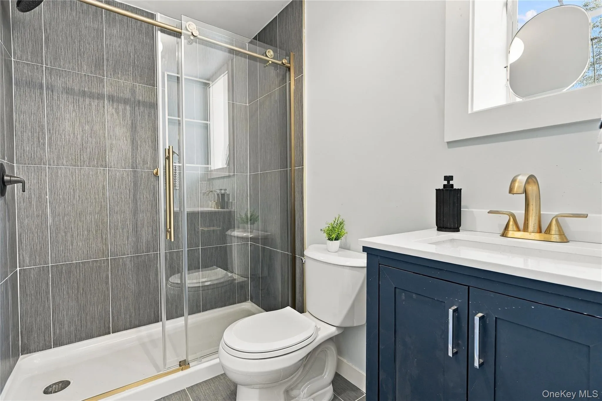 Full Bath Full Bath