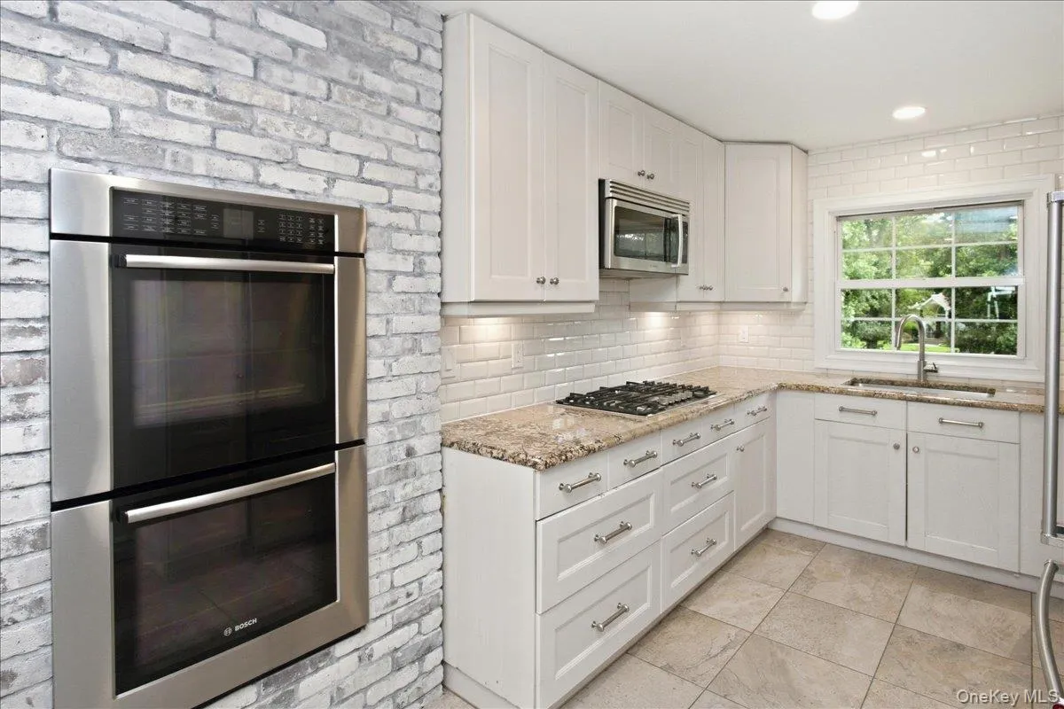 20 Beaumont Drive, Huntington, NY, 5 Bedrooms Bedrooms, 10 Rooms Rooms,3 BathroomsBathrooms,Residential,For Rent,Beaumont,0,1059572 20 Beaumont Drive, Huntington, NY, 5 Bedrooms Bedrooms, 10 Rooms Rooms,3 BathroomsBathrooms,Residential,For Rent,Beaumont,0,1059572