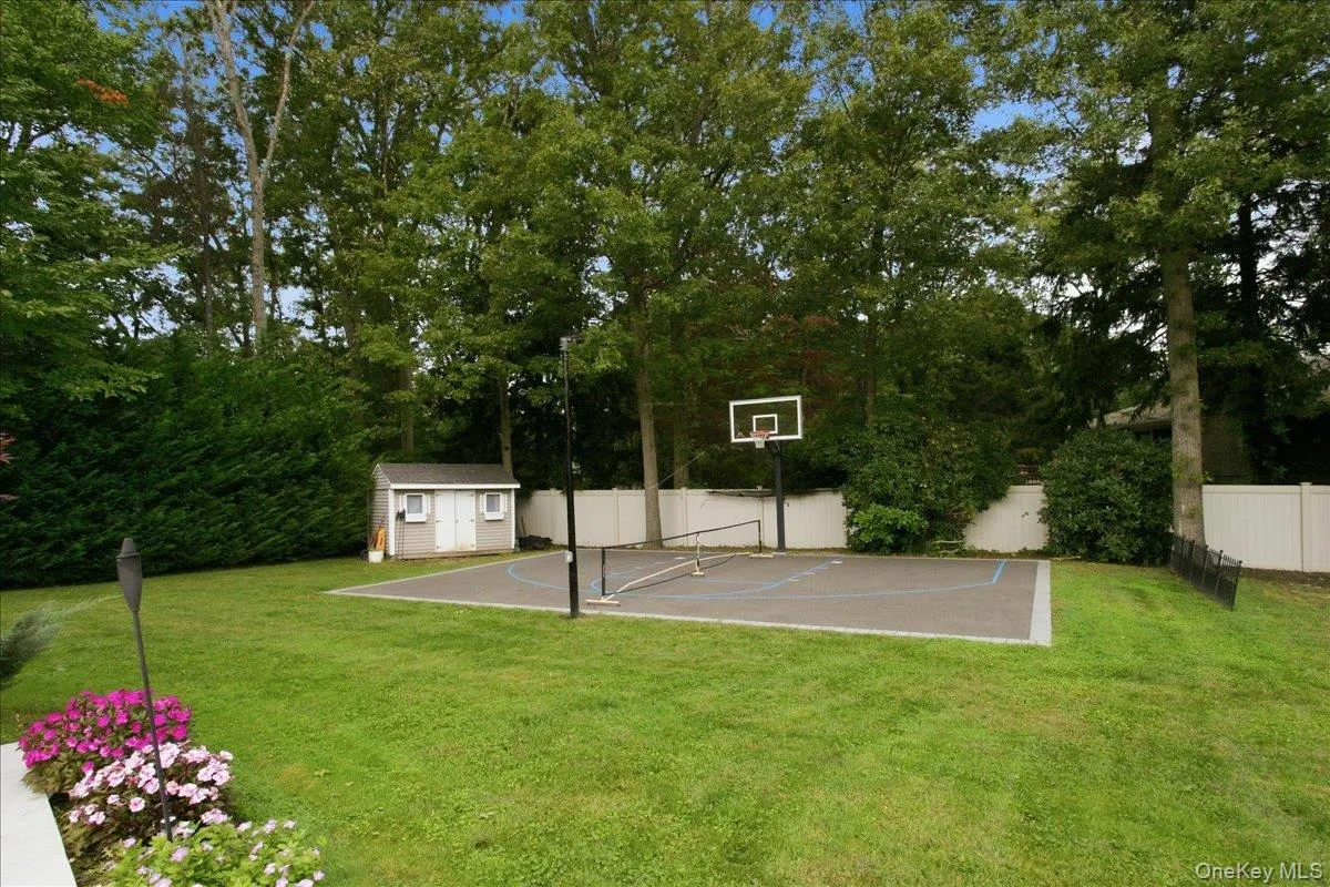 20 Beaumont Drive, Huntington, NY, 5 Bedrooms Bedrooms, 10 Rooms Rooms,3 BathroomsBathrooms,Residential,For Rent,Beaumont,0,1059572 20 Beaumont Drive, Huntington, NY, 5 Bedrooms Bedrooms, 10 Rooms Rooms,3 BathroomsBathrooms,Residential,For Rent,Beaumont,0,1059572