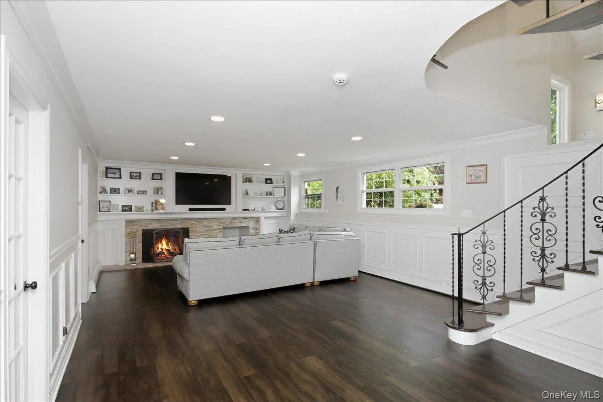 20 Beaumont Drive, Huntington, NY, 5 Bedrooms Bedrooms, 10 Rooms Rooms,3 BathroomsBathrooms,Residential,For Rent,Beaumont,0,1059572 20 Beaumont Drive, Huntington, NY, 5 Bedrooms Bedrooms, 10 Rooms Rooms,3 BathroomsBathrooms,Residential,For Rent,Beaumont,0,1059572