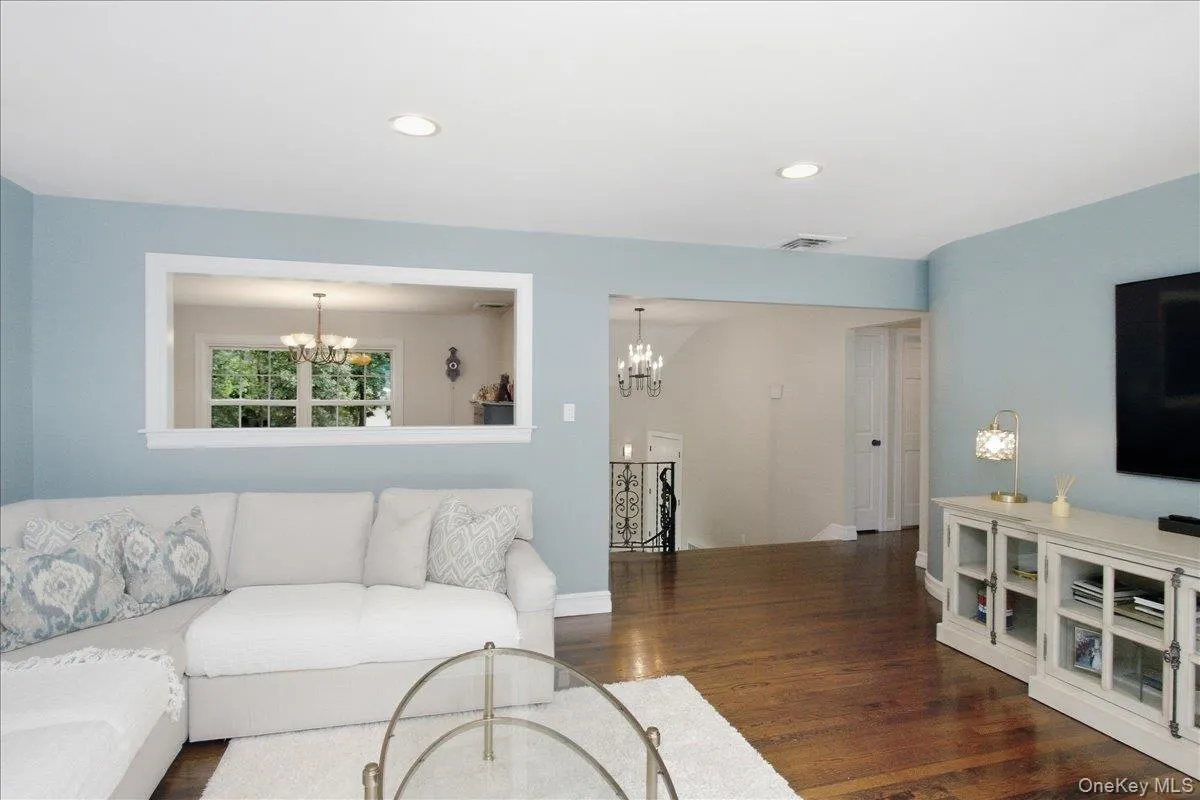 20 Beaumont Drive, Huntington, NY, 5 Bedrooms Bedrooms, 10 Rooms Rooms,3 BathroomsBathrooms,Residential,For Rent,Beaumont,0,1059572 20 Beaumont Drive, Huntington, NY, 5 Bedrooms Bedrooms, 10 Rooms Rooms,3 BathroomsBathrooms,Residential,For Rent,Beaumont,0,1059572
