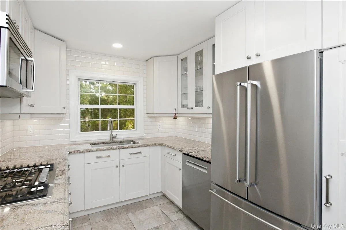 20 Beaumont Drive, Huntington, NY, 5 Bedrooms Bedrooms, 10 Rooms Rooms,3 BathroomsBathrooms,Residential,For Rent,Beaumont,0,1059572 20 Beaumont Drive, Huntington, NY, 5 Bedrooms Bedrooms, 10 Rooms Rooms,3 BathroomsBathrooms,Residential,For Rent,Beaumont,0,1059572