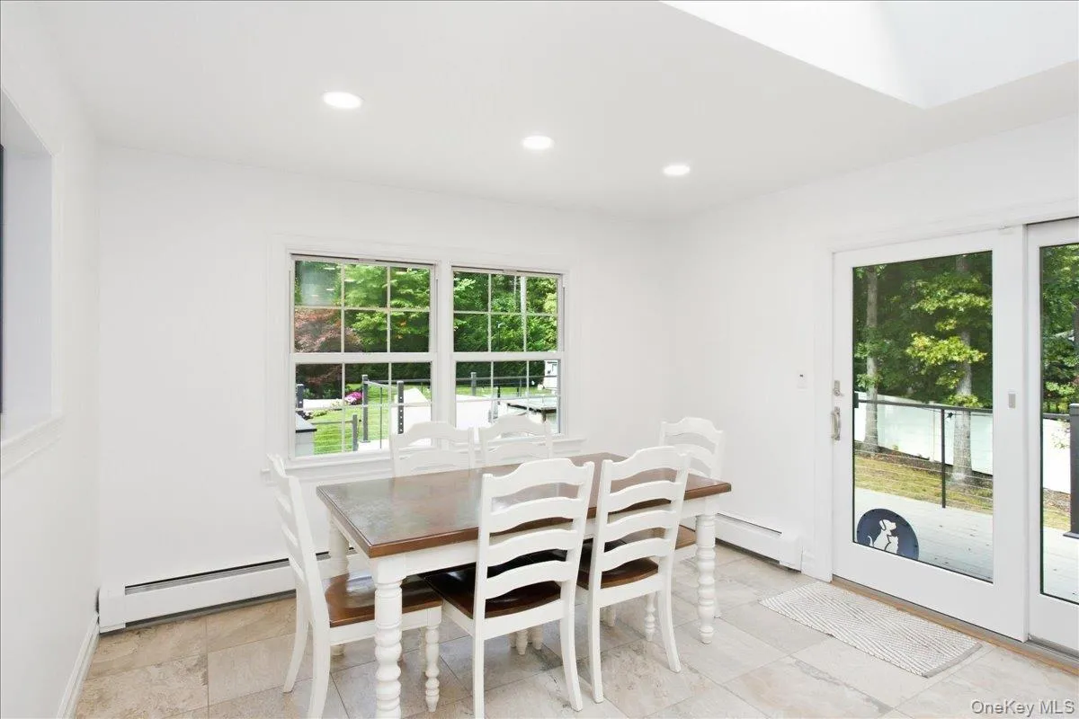 20 Beaumont Drive, Huntington, NY, 5 Bedrooms Bedrooms, 10 Rooms Rooms,3 BathroomsBathrooms,Residential,For Rent,Beaumont,0,1059572 20 Beaumont Drive, Huntington, NY, 5 Bedrooms Bedrooms, 10 Rooms Rooms,3 BathroomsBathrooms,Residential,For Rent,Beaumont,0,1059572