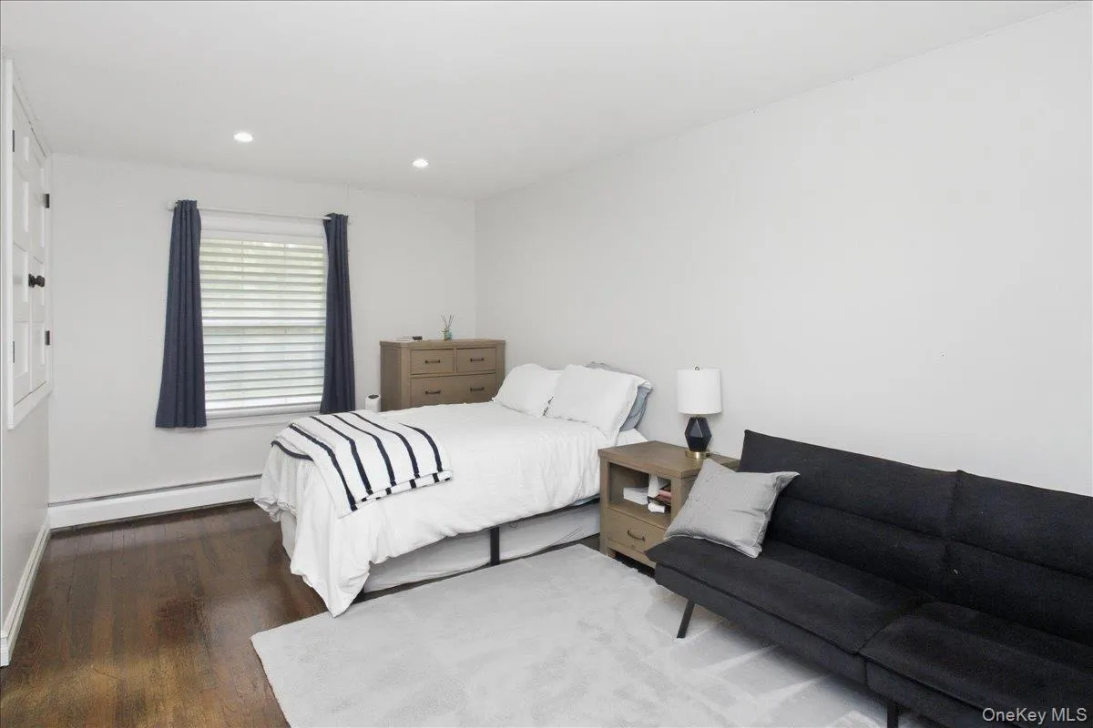 20 Beaumont Drive, Huntington, NY, 5 Bedrooms Bedrooms, 10 Rooms Rooms,3 BathroomsBathrooms,Residential,For Rent,Beaumont,0,1059572 20 Beaumont Drive, Huntington, NY, 5 Bedrooms Bedrooms, 10 Rooms Rooms,3 BathroomsBathrooms,Residential,For Rent,Beaumont,0,1059572