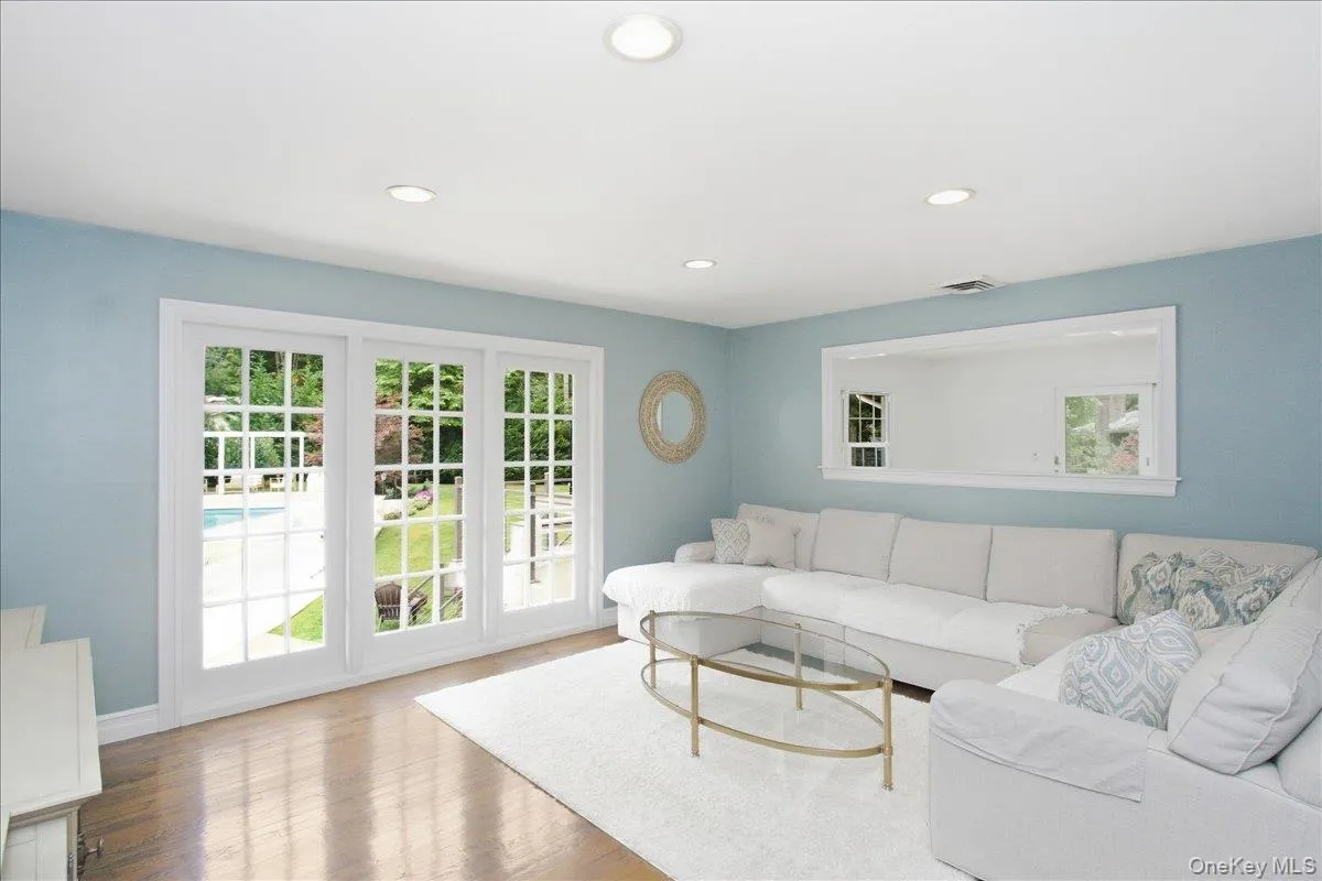 20 Beaumont Drive, Huntington, NY, 5 Bedrooms Bedrooms, 10 Rooms Rooms,3 BathroomsBathrooms,Residential,For Rent,Beaumont,0,1059572 20 Beaumont Drive, Huntington, NY, 5 Bedrooms Bedrooms, 10 Rooms Rooms,3 BathroomsBathrooms,Residential,For Rent,Beaumont,0,1059572