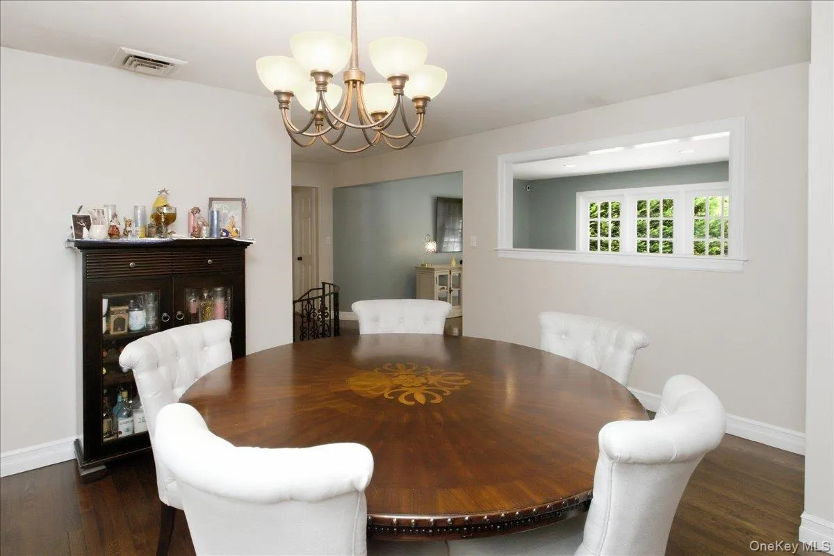 20 Beaumont Drive, Huntington, NY, 5 Bedrooms Bedrooms, 10 Rooms Rooms,3 BathroomsBathrooms,Residential,For Rent,Beaumont,0,1059572 20 Beaumont Drive, Huntington, NY, 5 Bedrooms Bedrooms, 10 Rooms Rooms,3 BathroomsBathrooms,Residential,For Rent,Beaumont,0,1059572