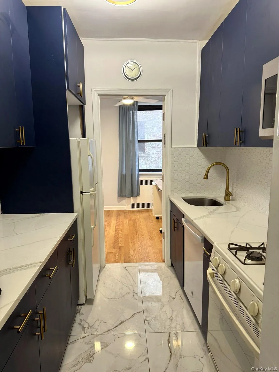 118-14 83rd Avenue, New York, NY, 2 Bedroom Bedrooms, 4 Room Rooms,1 BathroomBathrooms,Residential Lease,For Rent,83rd,0,1059574 118-14 83rd Avenue, New York, NY, 2 Bedroom Bedrooms, 4 Room Rooms,1 BathroomBathrooms,Residential Lease,For Rent,83rd,0,1059574