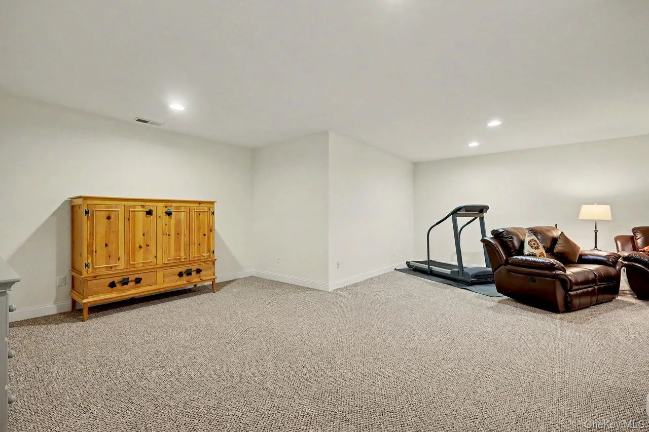 Endless pssibilities in the basement. Endless pssibilities in the basement.