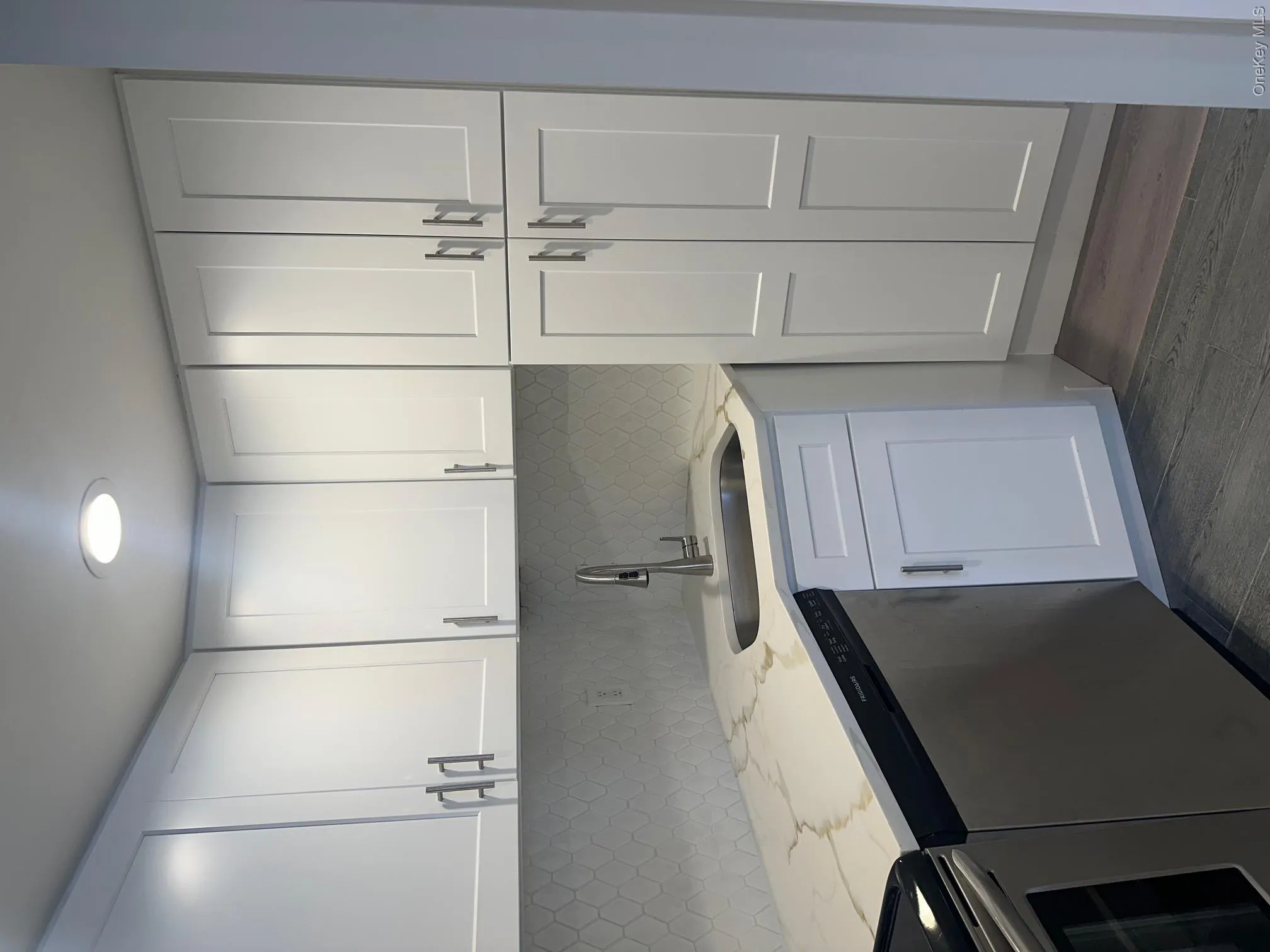 25 Young Street, West Babylon, NY, 1 Bedroom Bedrooms, 3 Room Rooms,1 BathroomBathrooms,Residential Lease,For Rent,Young,0,1059588 25 Young Street, West Babylon, NY, 1 Bedroom Bedrooms, 3 Room Rooms,1 BathroomBathrooms,Residential Lease,For Rent,Young,0,1059588