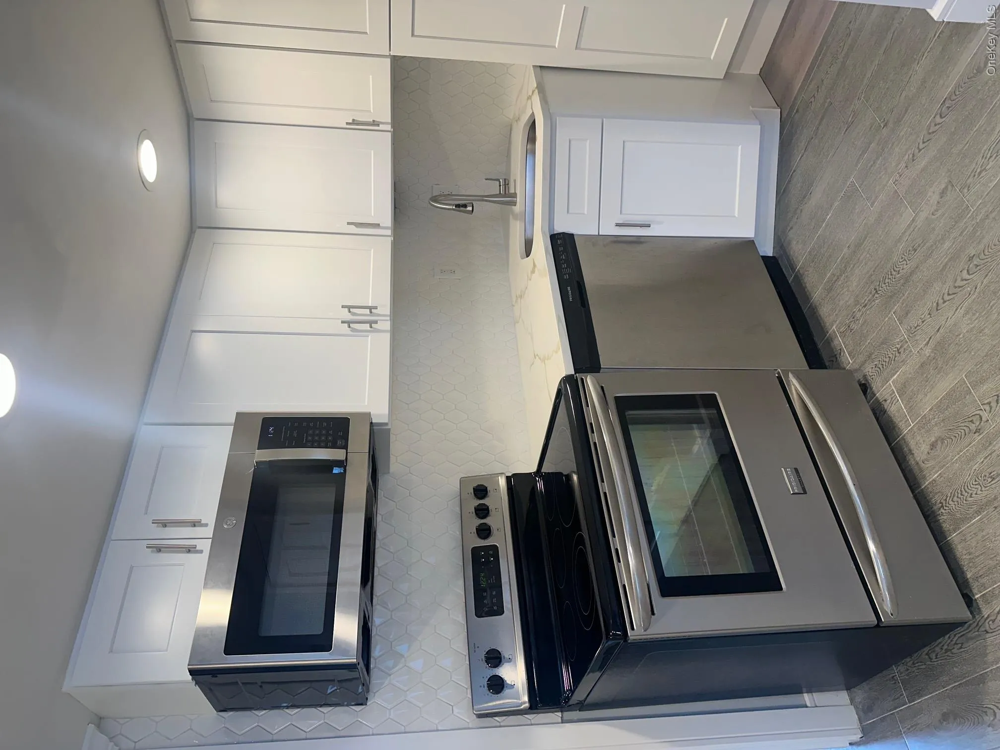 25 Young Street, West Babylon, NY, 1 Bedroom Bedrooms, 3 Room Rooms,1 BathroomBathrooms,Residential Lease,For Rent,Young,0,1059588 25 Young Street, West Babylon, NY, 1 Bedroom Bedrooms, 3 Room Rooms,1 BathroomBathrooms,Residential Lease,For Rent,Young,0,1059588