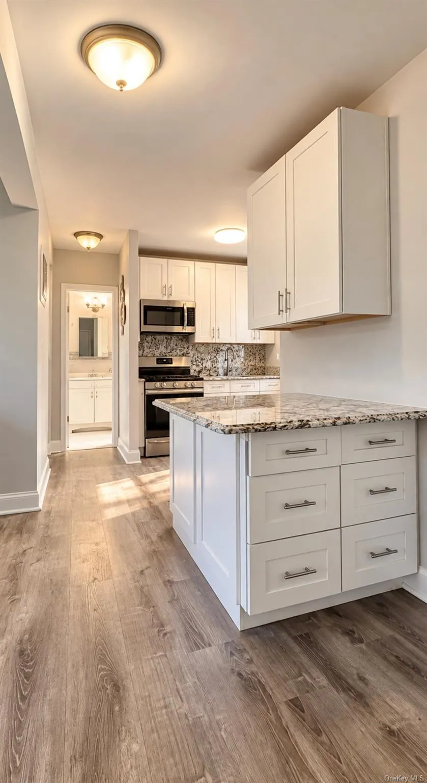 141-18 78th Avenue, New York, NY, 1 Bedroom Bedrooms, 3 Rooms Rooms,1 BathroomBathrooms,Residential,For Rent,78th,0,1059596 141-18 78th Avenue, New York, NY, 1 Bedroom Bedrooms, 3 Rooms Rooms,1 BathroomBathrooms,Residential,For Rent,78th,0,1059596