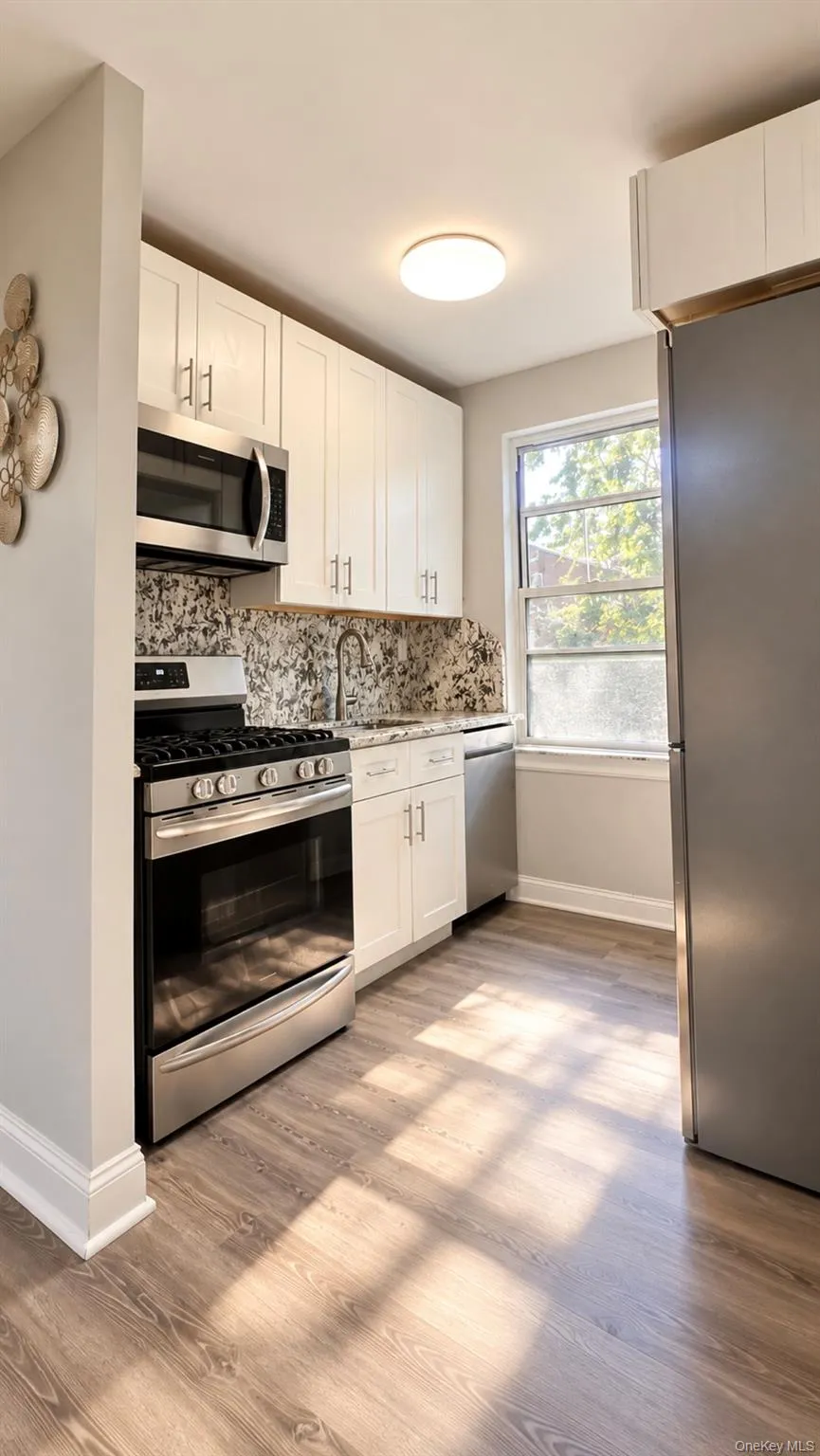 141-18 78th Avenue, New York, NY, 1 Bedroom Bedrooms, 3 Rooms Rooms,1 BathroomBathrooms,Residential,For Rent,78th,0,1059596 141-18 78th Avenue, New York, NY, 1 Bedroom Bedrooms, 3 Rooms Rooms,1 BathroomBathrooms,Residential,For Rent,78th,0,1059596
