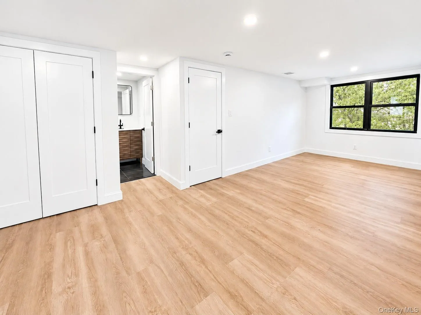 6 Sportsman Court, Brookhaven, NY, 5 Bedrooms Bedrooms, 11 Rooms Rooms,3 BathroomsBathrooms,Residential,For Rent,Sportsman,0,1059598 6 Sportsman Court, Brookhaven, NY, 5 Bedrooms Bedrooms, 11 Rooms Rooms,3 BathroomsBathrooms,Residential,For Rent,Sportsman,0,1059598