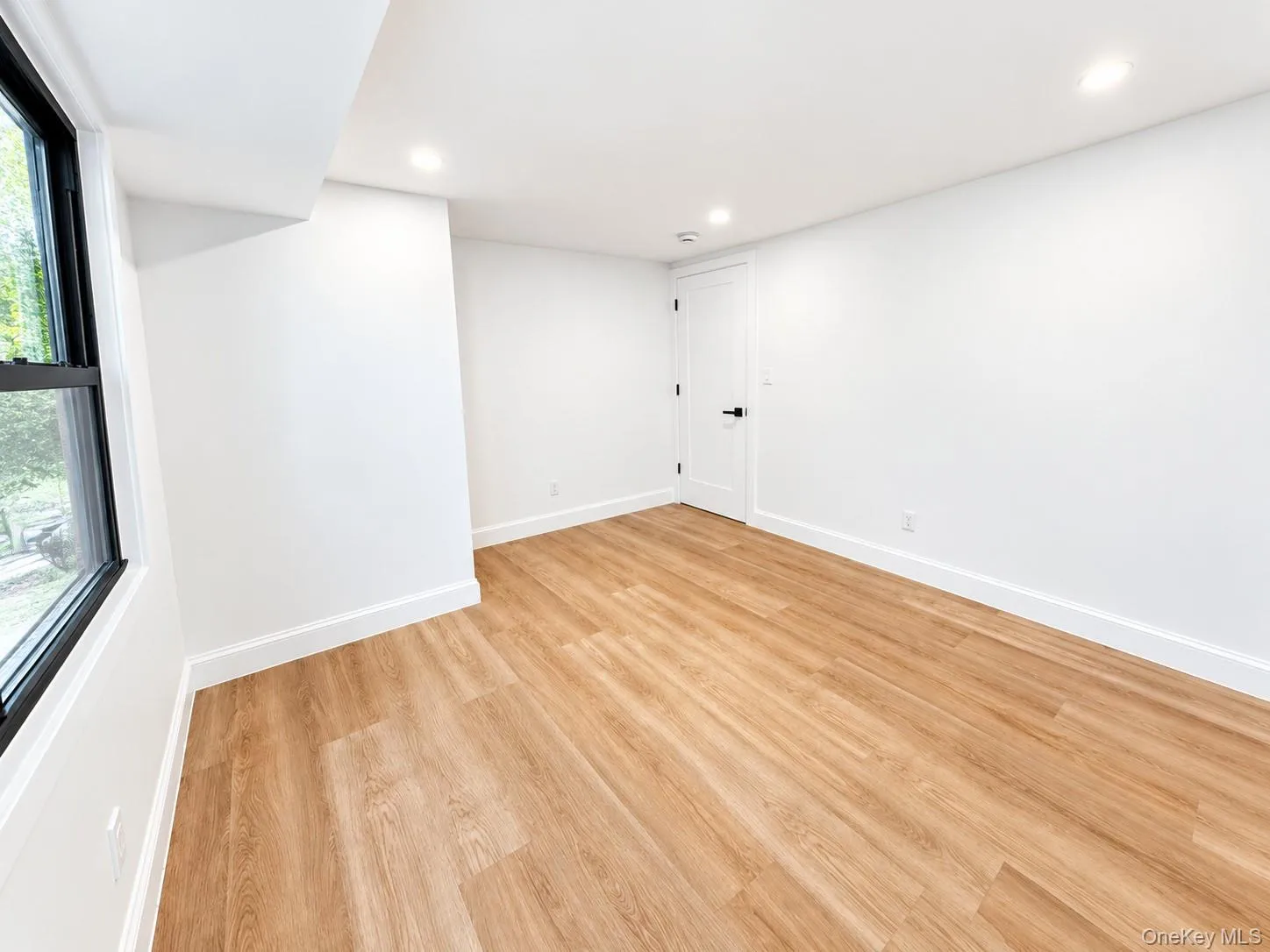 6 Sportsman Court, Brookhaven, NY, 5 Bedrooms Bedrooms, 11 Rooms Rooms,3 BathroomsBathrooms,Residential,For Rent,Sportsman,0,1059598 6 Sportsman Court, Brookhaven, NY, 5 Bedrooms Bedrooms, 11 Rooms Rooms,3 BathroomsBathrooms,Residential,For Rent,Sportsman,0,1059598