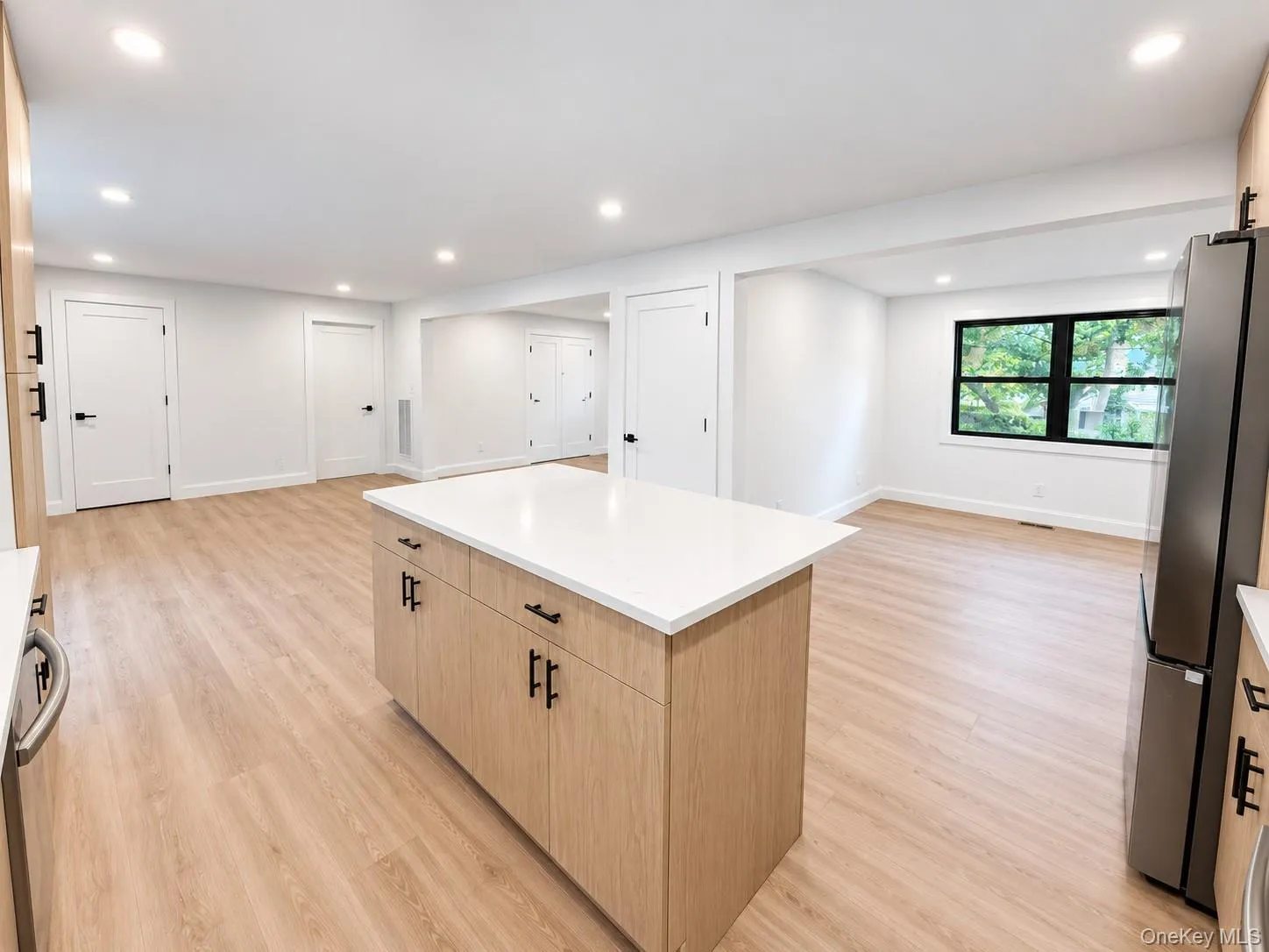 6 Sportsman Court, Brookhaven, NY, 5 Bedrooms Bedrooms, 11 Rooms Rooms,3 BathroomsBathrooms,Residential,For Rent,Sportsman,0,1059598 6 Sportsman Court, Brookhaven, NY, 5 Bedrooms Bedrooms, 11 Rooms Rooms,3 BathroomsBathrooms,Residential,For Rent,Sportsman,0,1059598