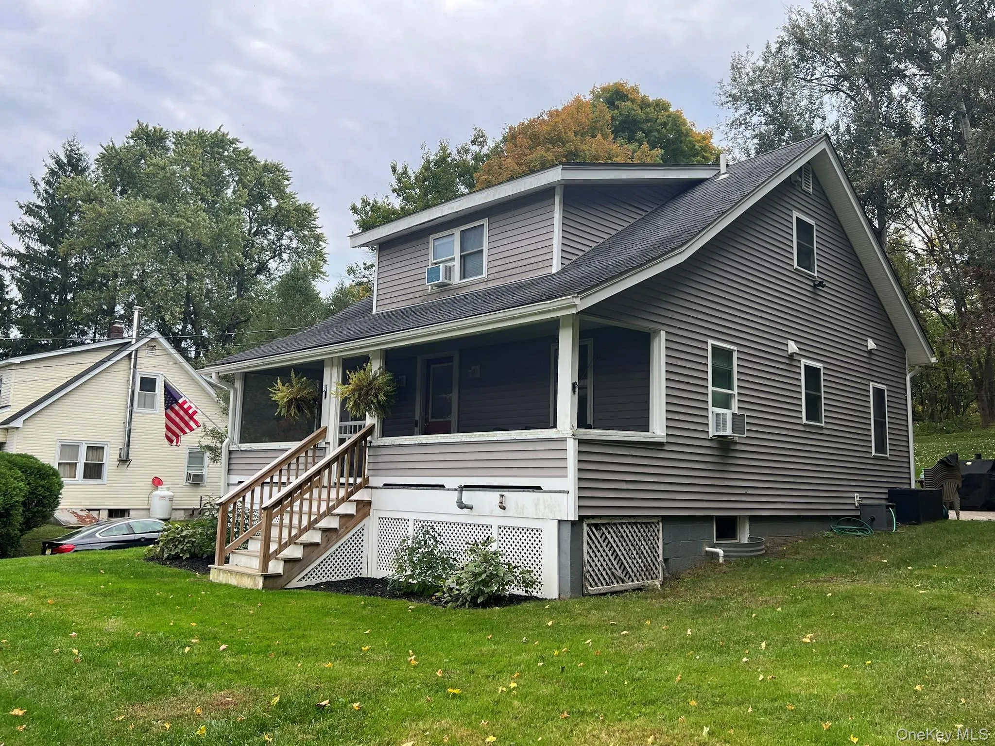 Cape Cod Offers Simple Architectural Lines Cape Cod Offers Simple Architectural Lines