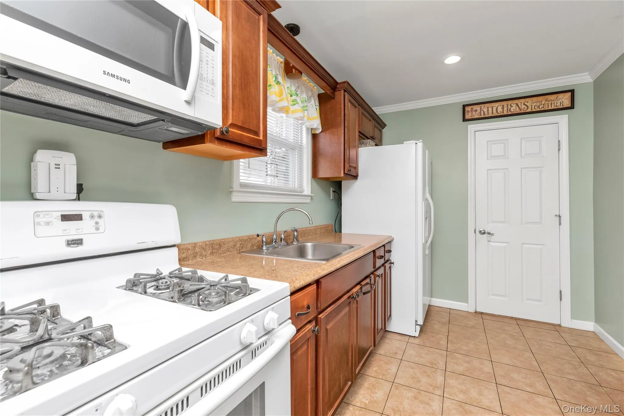 88-32 241st Street, New York, NY, 3 Bedrooms Bedrooms, 8 Rooms Rooms,1 BathroomBathrooms,Residential,For Rent,241st,0,1059612 88-32 241st Street, New York, NY, 3 Bedrooms Bedrooms, 8 Rooms Rooms,1 BathroomBathrooms,Residential,For Rent,241st,0,1059612