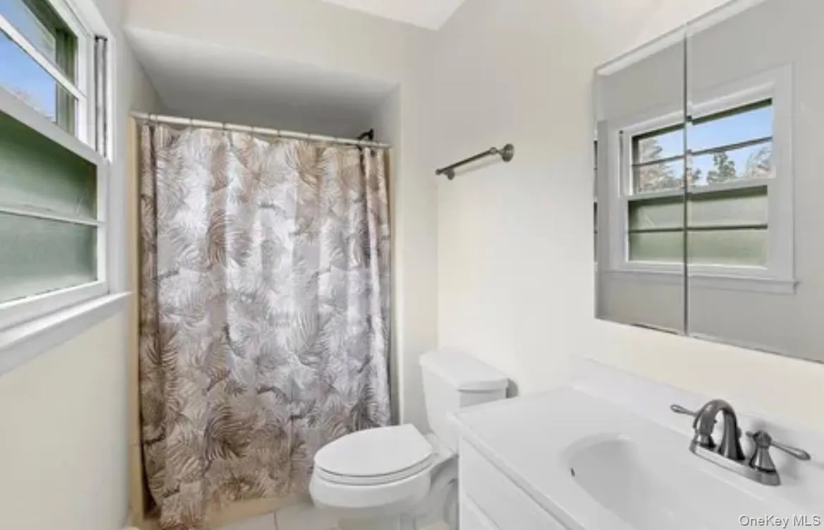 1 Boxwood Street, East Hampton, NY, 4 Bedrooms Bedrooms, 8 Rooms Rooms,2 BathroomsBathrooms,Residential,For Rent,Boxwood,0,1059619 1 Boxwood Street, East Hampton, NY, 4 Bedrooms Bedrooms, 8 Rooms Rooms,2 BathroomsBathrooms,Residential,For Rent,Boxwood,0,1059619