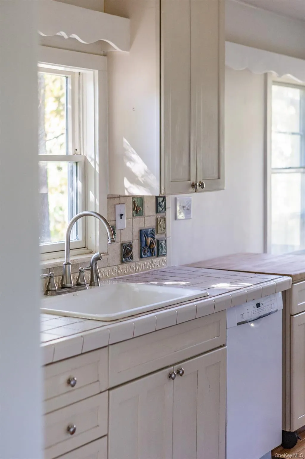 72 Rock City Road, Woodstock, NY, 3 Bedrooms Bedrooms, 7 Rooms Rooms,2 BathroomsBathrooms,Residential,For Rent,Rock City,0,1059628 72 Rock City Road, Woodstock, NY, 3 Bedrooms Bedrooms, 7 Rooms Rooms,2 BathroomsBathrooms,Residential,For Rent,Rock City,0,1059628