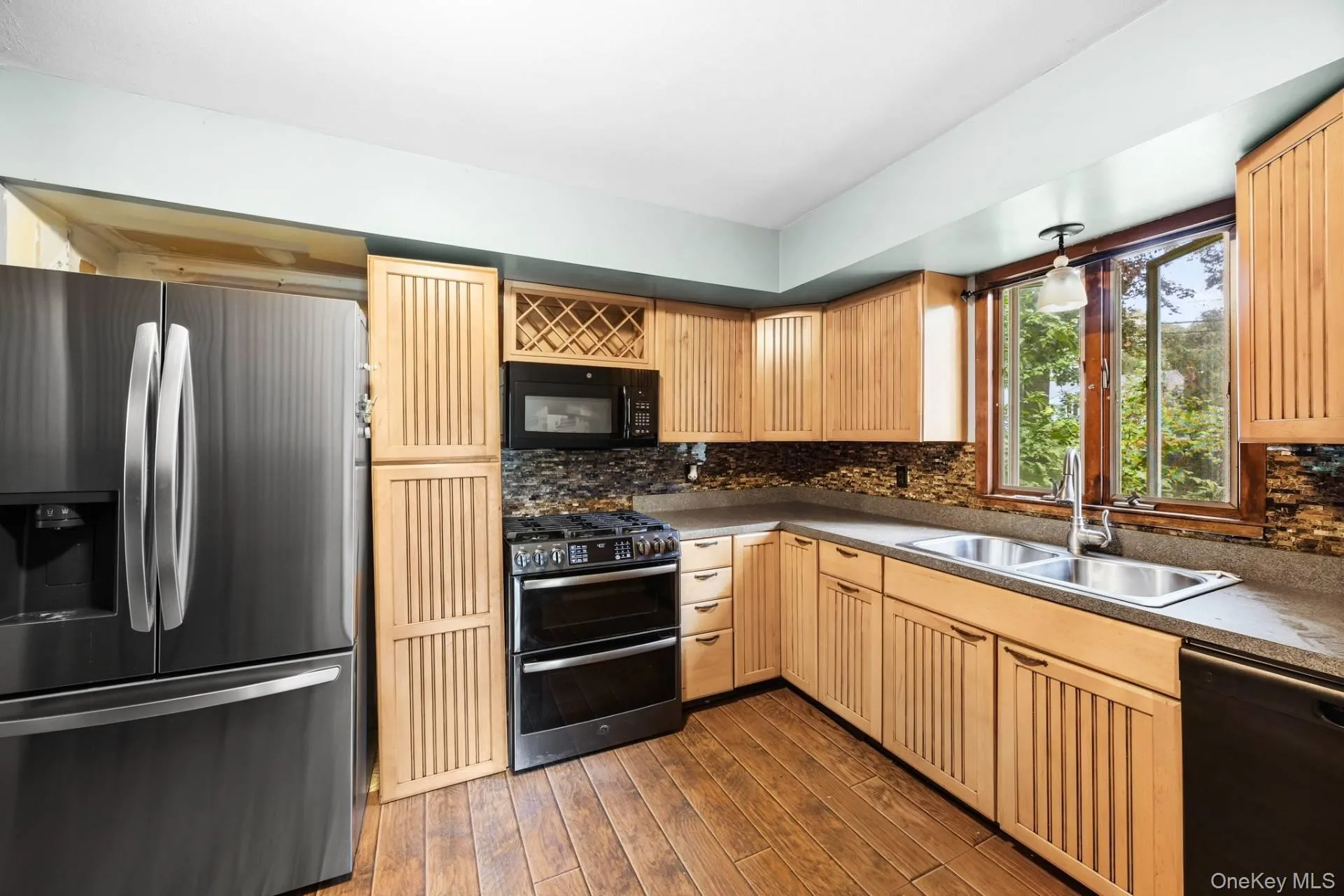 2 Easterly Road, Southampton, NY, 3 Bedrooms Bedrooms, 4 Rooms Rooms,2 BathroomsBathrooms,Residential,For Rent,Easterly,0,1059631 2 Easterly Road, Southampton, NY, 3 Bedrooms Bedrooms, 4 Rooms Rooms,2 BathroomsBathrooms,Residential,For Rent,Easterly,0,1059631