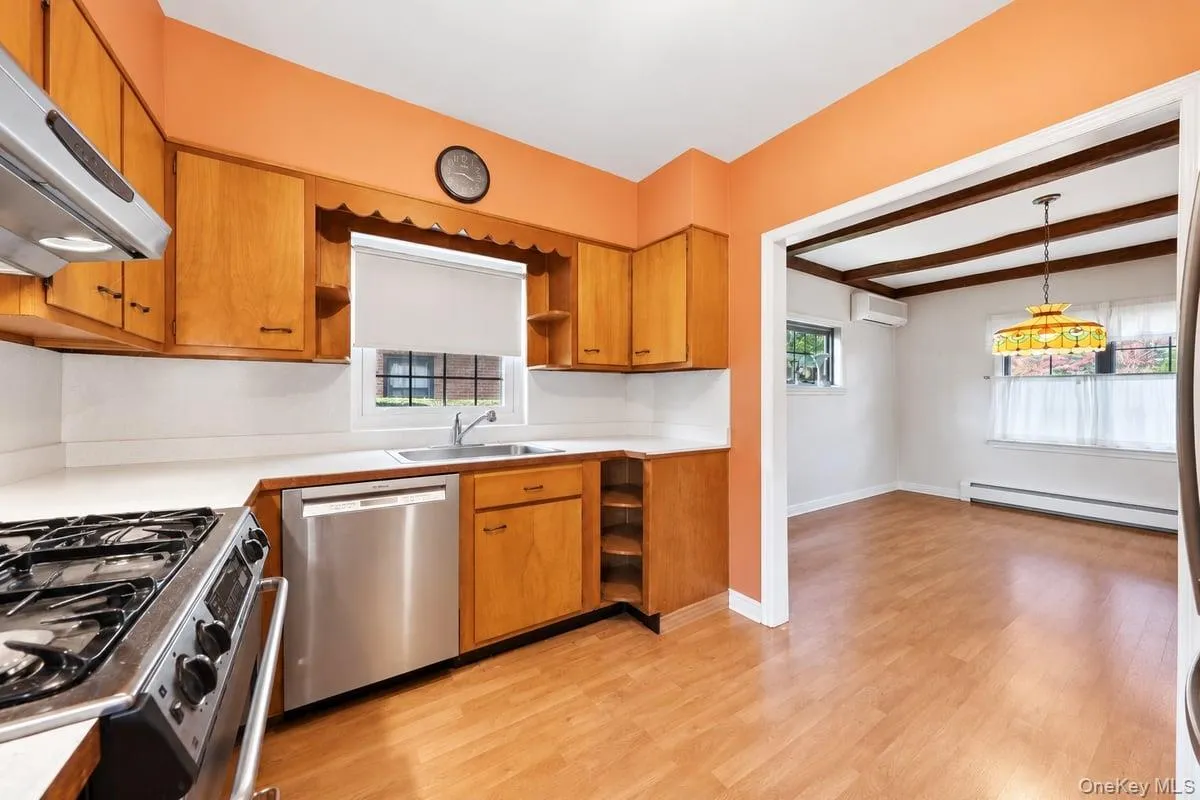 54 Kimball Terrace, Yonkers, NY, 3 Bedrooms Bedrooms, 9 Rooms Rooms,1 BathroomBathrooms,Residential,For Rent,Kimball,0,1059634 54 Kimball Terrace, Yonkers, NY, 3 Bedrooms Bedrooms, 9 Rooms Rooms,1 BathroomBathrooms,Residential,For Rent,Kimball,0,1059634