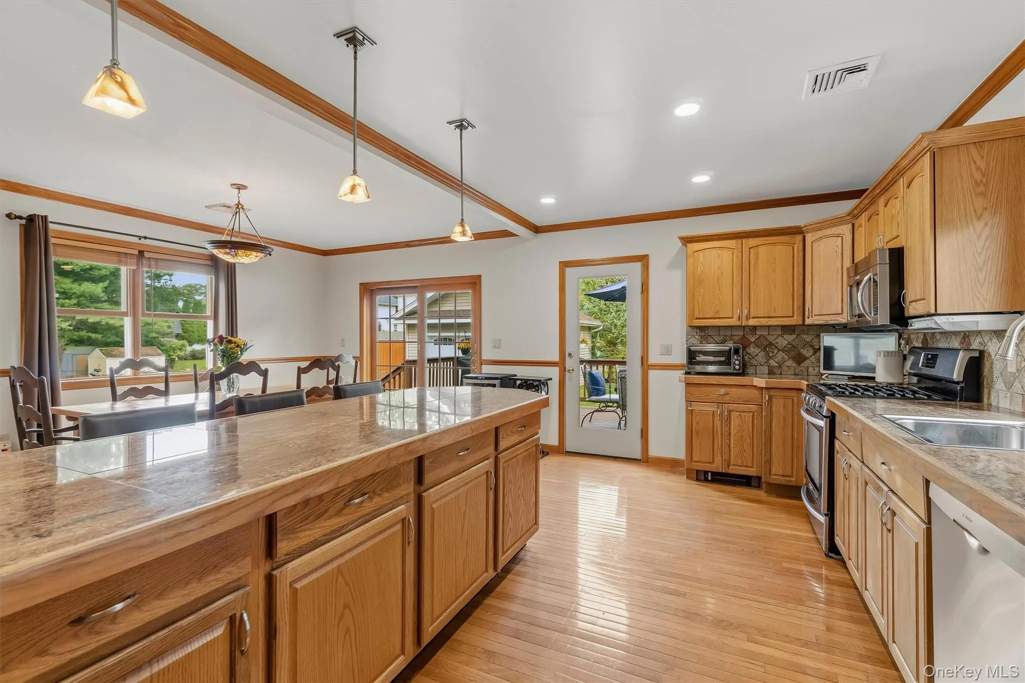 157 Martin Place, Orangetown, NY, 3 Bedrooms Bedrooms, 8 Rooms Rooms,2 BathroomsBathrooms,Residential,For Rent,Martin,0,1059640 157 Martin Place, Orangetown, NY, 3 Bedrooms Bedrooms, 8 Rooms Rooms,2 BathroomsBathrooms,Residential,For Rent,Martin,0,1059640