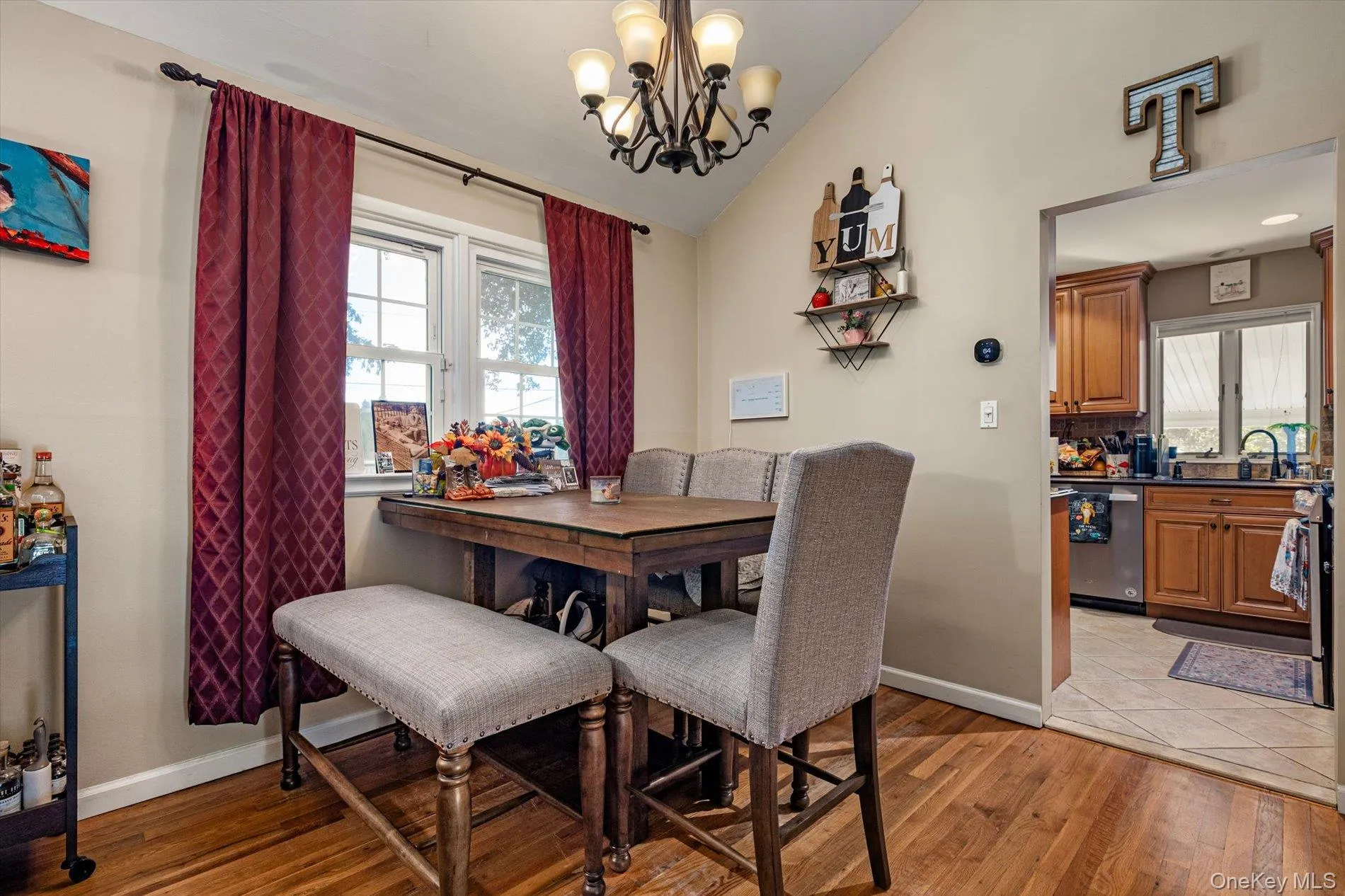 18 Meadow Lark Drive, Huntington, NY, 3 Bedrooms Bedrooms, 7 Rooms Rooms,2 BathroomsBathrooms,Residential,For Rent,Meadow Lark,0,1059644 18 Meadow Lark Drive, Huntington, NY, 3 Bedrooms Bedrooms, 7 Rooms Rooms,2 BathroomsBathrooms,Residential,For Rent,Meadow Lark,0,1059644
