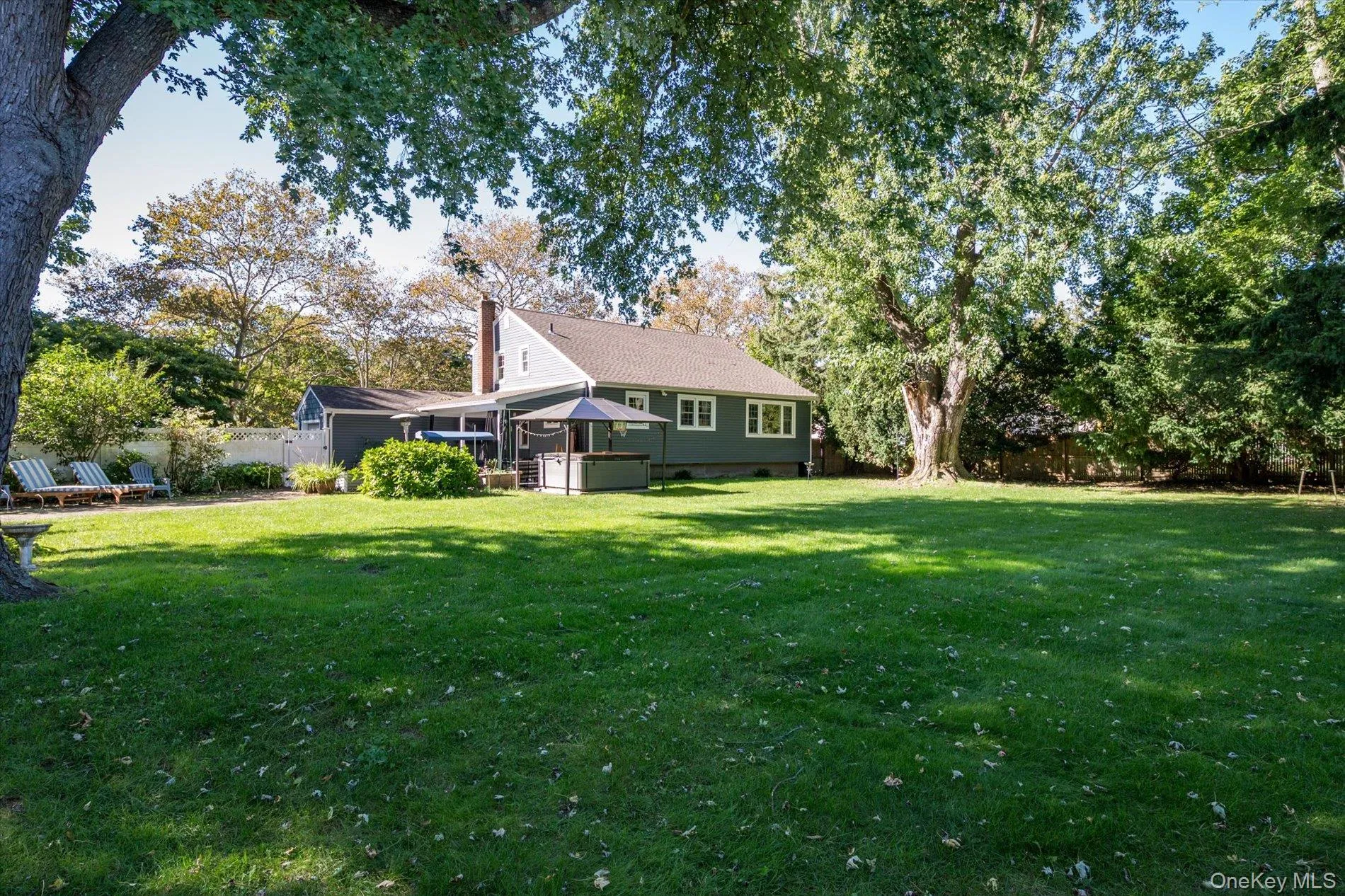 18 Meadow Lark Drive, Huntington, NY, 3 Bedrooms Bedrooms, 7 Rooms Rooms,2 BathroomsBathrooms,Residential,For Rent,Meadow Lark,0,1059644 18 Meadow Lark Drive, Huntington, NY, 3 Bedrooms Bedrooms, 7 Rooms Rooms,2 BathroomsBathrooms,Residential,For Rent,Meadow Lark,0,1059644