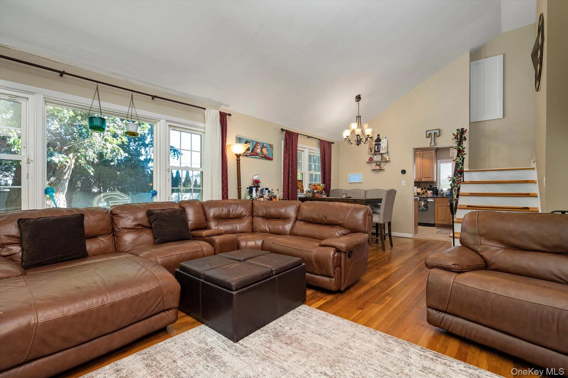 18 Meadow Lark Drive, Huntington, NY, 3 Bedrooms Bedrooms, 7 Rooms Rooms,2 BathroomsBathrooms,Residential,For Rent,Meadow Lark,0,1059644 18 Meadow Lark Drive, Huntington, NY, 3 Bedrooms Bedrooms, 7 Rooms Rooms,2 BathroomsBathrooms,Residential,For Rent,Meadow Lark,0,1059644