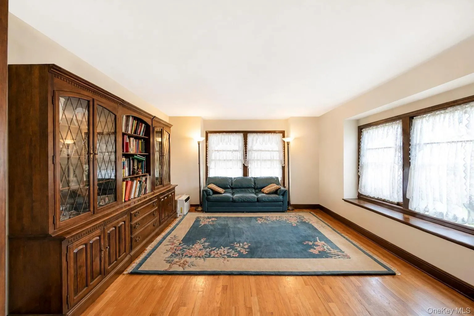 36 George Street, Islip, NY, 4 Bedrooms Bedrooms, 10 Rooms Rooms,3 BathroomsBathrooms,Residential,For Rent,George,0,1059645 36 George Street, Islip, NY, 4 Bedrooms Bedrooms, 10 Rooms Rooms,3 BathroomsBathrooms,Residential,For Rent,George,0,1059645