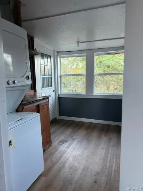 40 Peenpack Trail, Deerpark, NY, 1 Bedroom Bedrooms, 3 Room Rooms,1 BathroomBathrooms,Residential Lease,For Rent,Peenpack,0,1059647 40 Peenpack Trail, Deerpark, NY, 1 Bedroom Bedrooms, 3 Room Rooms,1 BathroomBathrooms,Residential Lease,For Rent,Peenpack,0,1059647