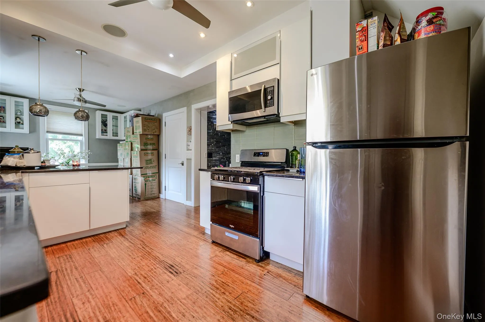 48 Clarendon Avenue, Yonkers, NY, 2 Bedrooms Bedrooms, 5 Rooms Rooms,1 BathroomBathrooms,Residential,For Rent,Clarendon,0,1059675 48 Clarendon Avenue, Yonkers, NY, 2 Bedrooms Bedrooms, 5 Rooms Rooms,1 BathroomBathrooms,Residential,For Rent,Clarendon,0,1059675