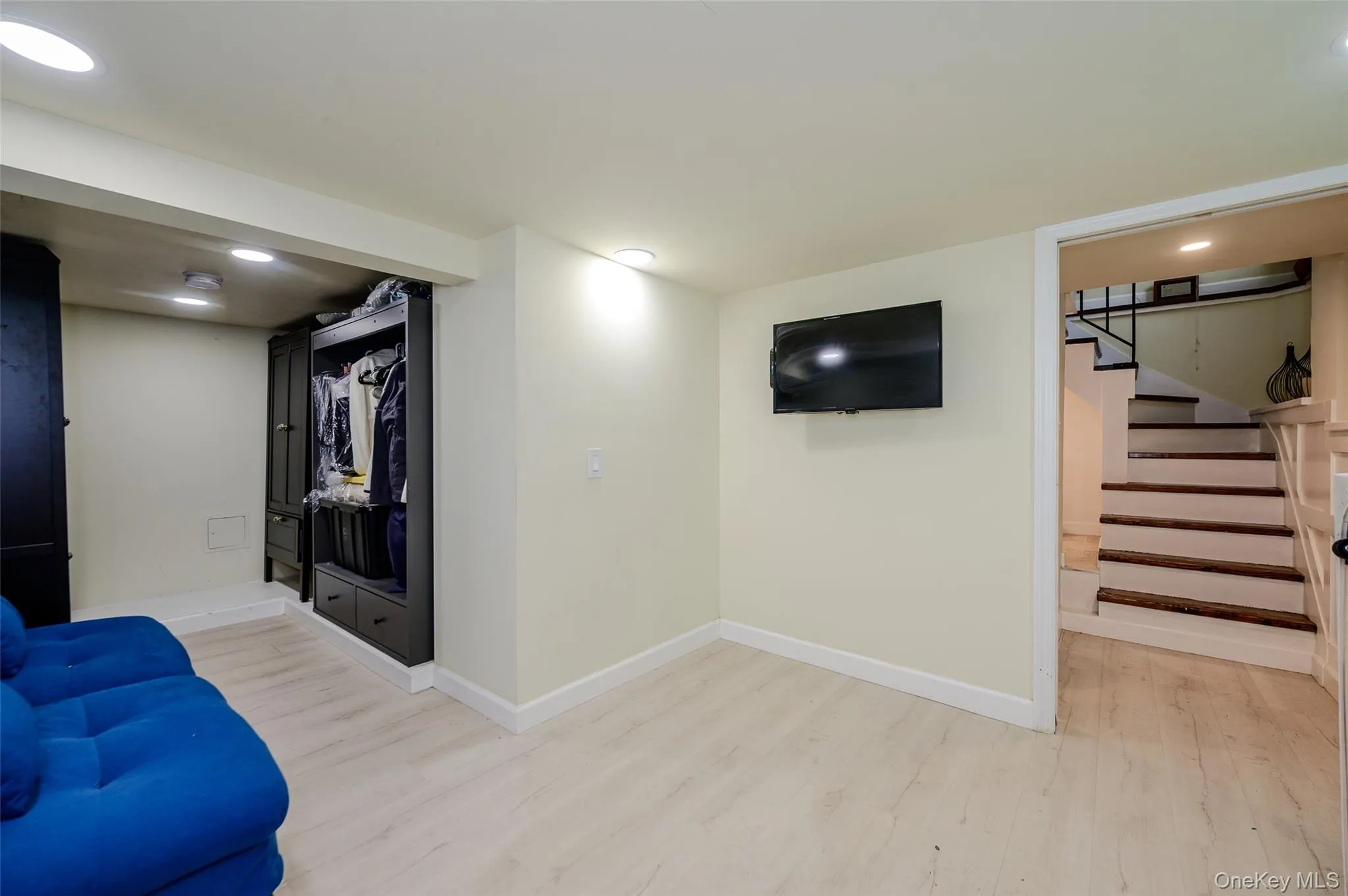 48 Clarendon Avenue, Yonkers, NY, 2 Bedrooms Bedrooms, 5 Rooms Rooms,1 BathroomBathrooms,Residential,For Rent,Clarendon,0,1059675 48 Clarendon Avenue, Yonkers, NY, 2 Bedrooms Bedrooms, 5 Rooms Rooms,1 BathroomBathrooms,Residential,For Rent,Clarendon,0,1059675
