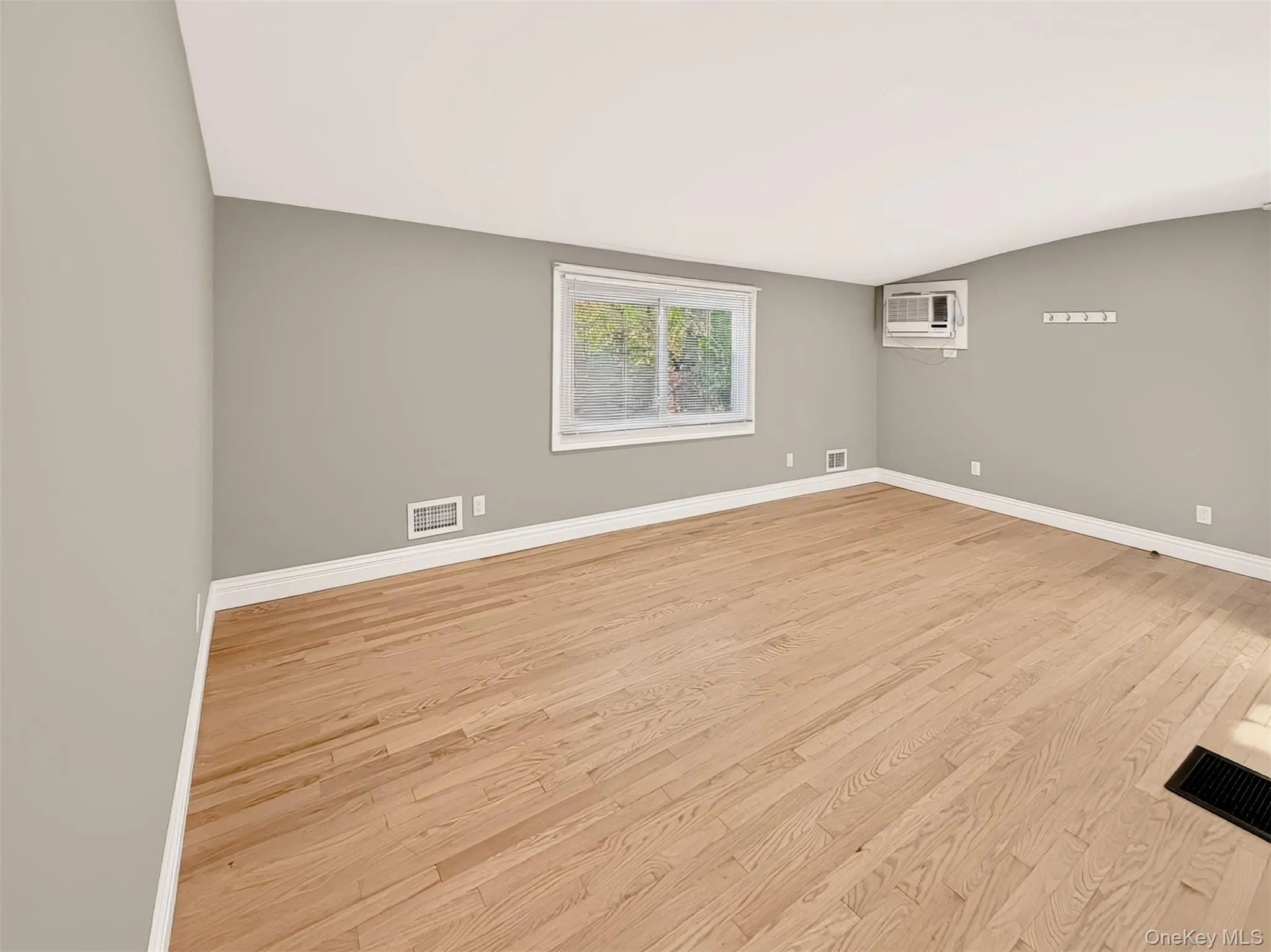 153 Central Avenue, Orangetown, NY, 2 Bedroom Bedrooms, 5 Room Rooms,1 BathroomBathrooms,Residential Lease,For Rent,Central,0,1059685 153 Central Avenue, Orangetown, NY, 2 Bedroom Bedrooms, 5 Room Rooms,1 BathroomBathrooms,Residential Lease,For Rent,Central,0,1059685