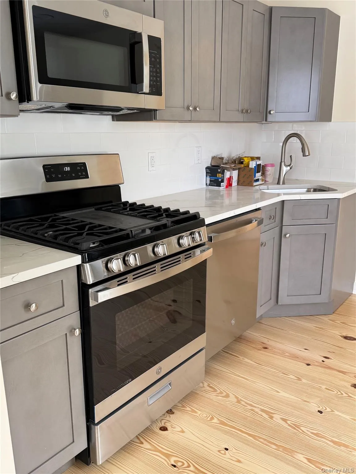 14 Orchard Street, Warwick (town), NY, 2 Bedroom Bedrooms, 4 Room Rooms,1 BathroomBathrooms,Residential Lease,For Rent,Orchard,0,1059688 14 Orchard Street, Warwick (town), NY, 2 Bedroom Bedrooms, 4 Room Rooms,1 BathroomBathrooms,Residential Lease,For Rent,Orchard,0,1059688