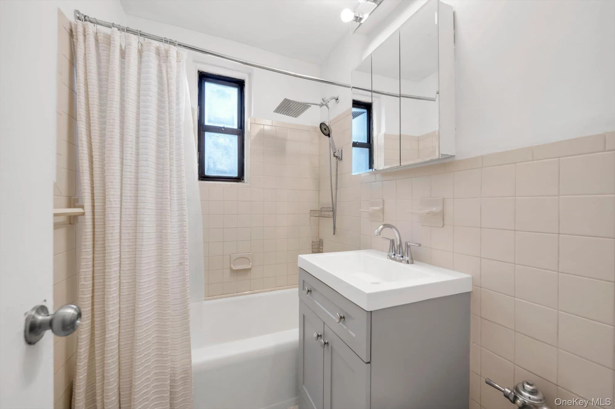 14130 84 Road, New York, NY, 1 Bedroom Bedrooms, 4 Room Rooms,1 BathroomBathrooms,Residential Lease,For Rent,84,0,1059689 14130 84 Road, New York, NY, 1 Bedroom Bedrooms, 4 Room Rooms,1 BathroomBathrooms,Residential Lease,For Rent,84,0,1059689